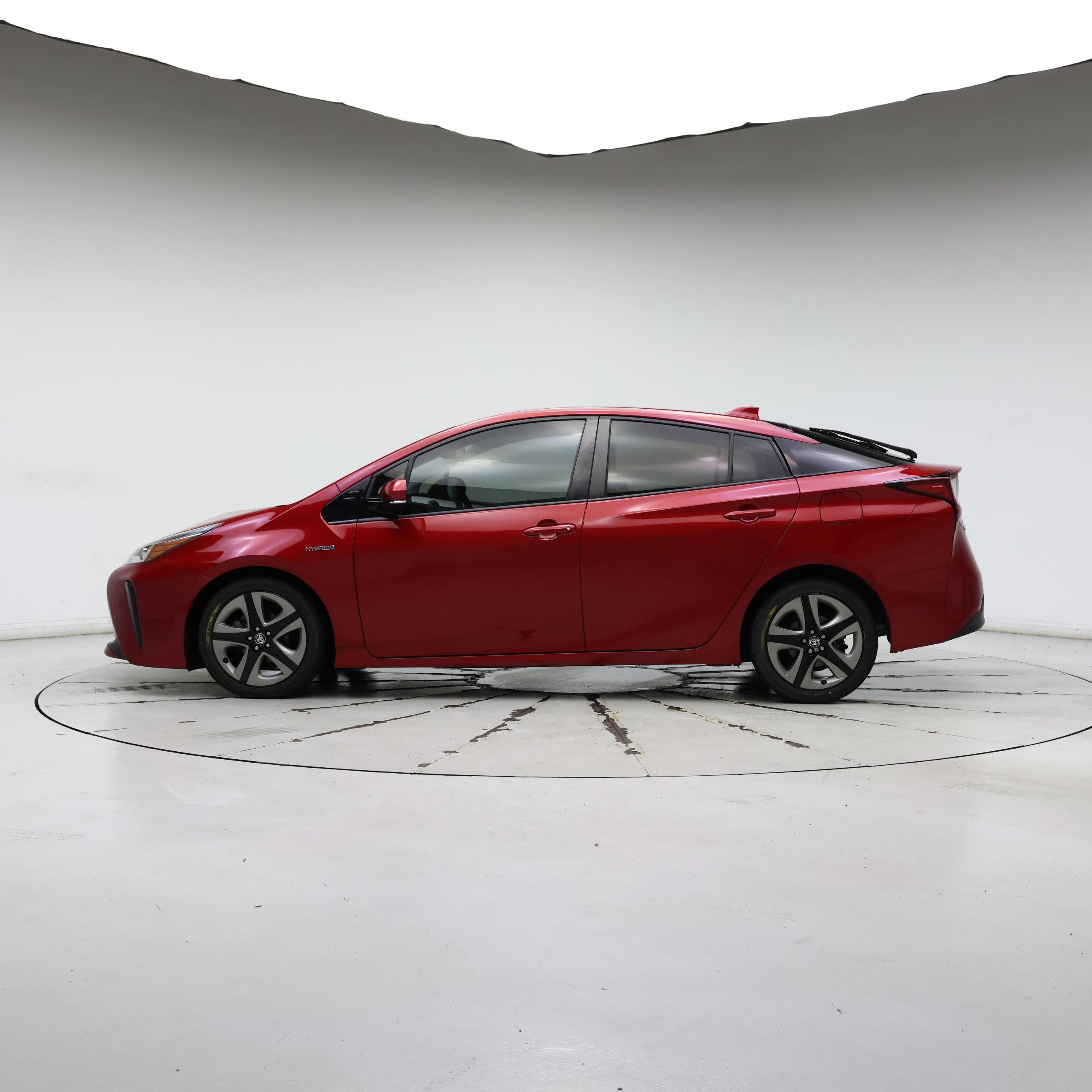 Thumbnail: 2020 Toyota Prius - 3