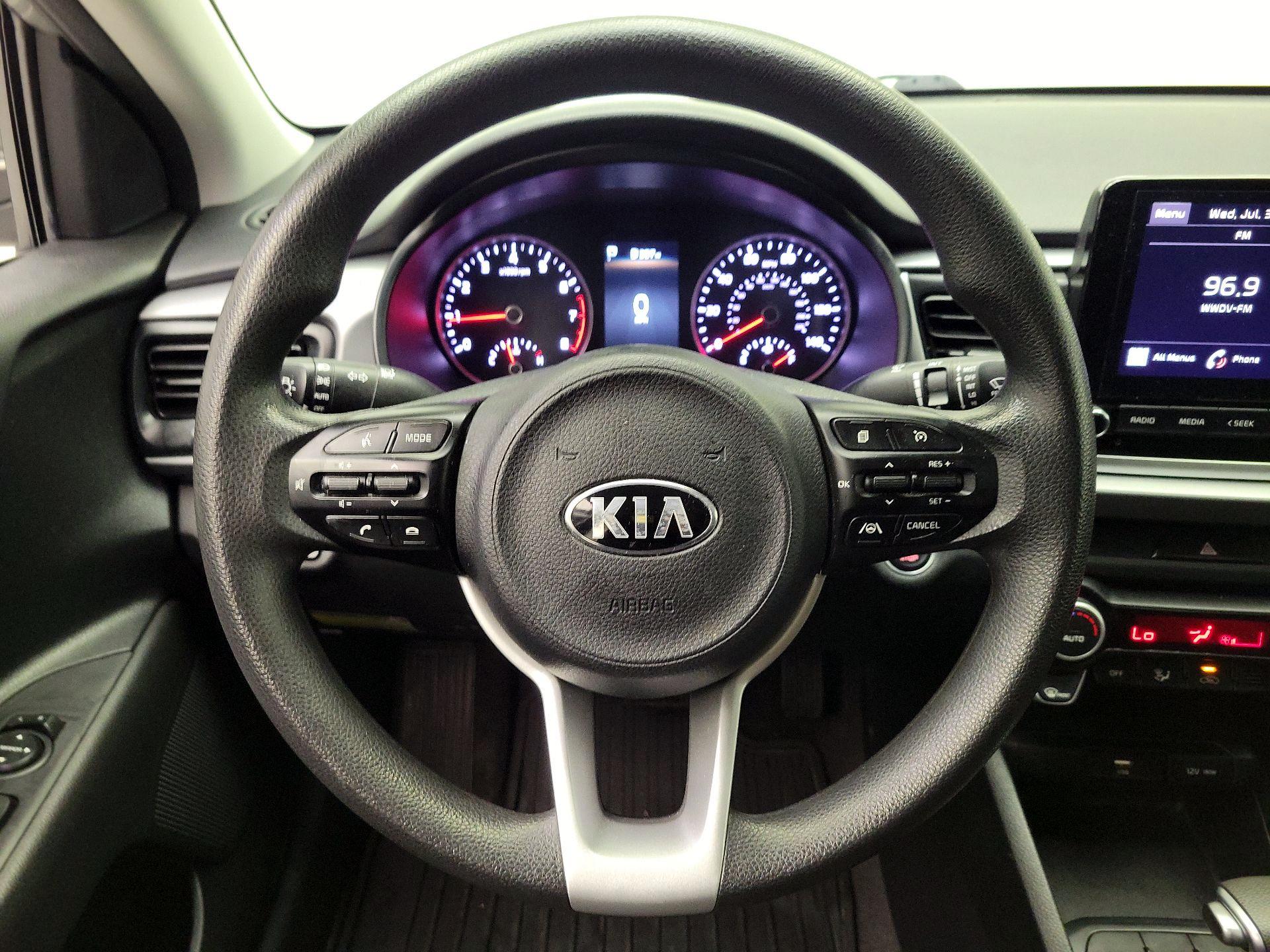 Thumbnail: 2021 Kia Rio - 10