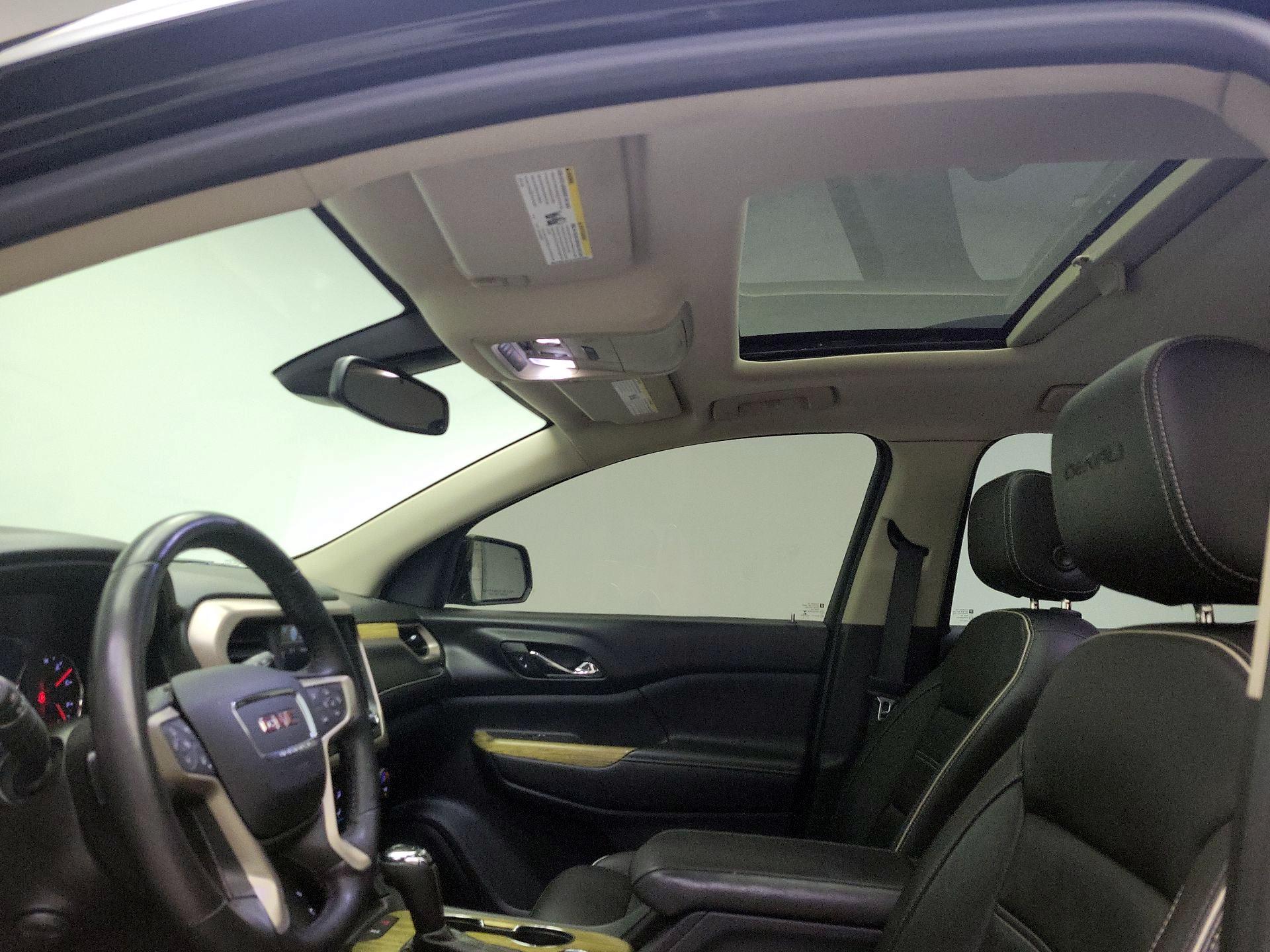 Thumbnail: 2017 GMC Acadia - 19