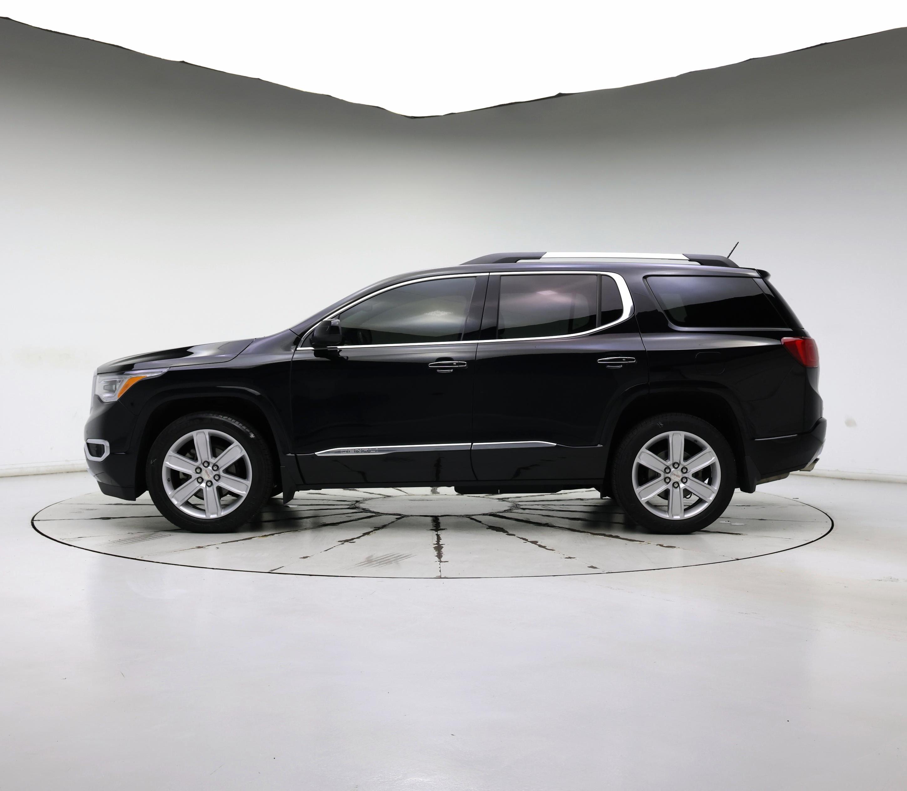 Thumbnail: 2017 GMC Acadia - 3