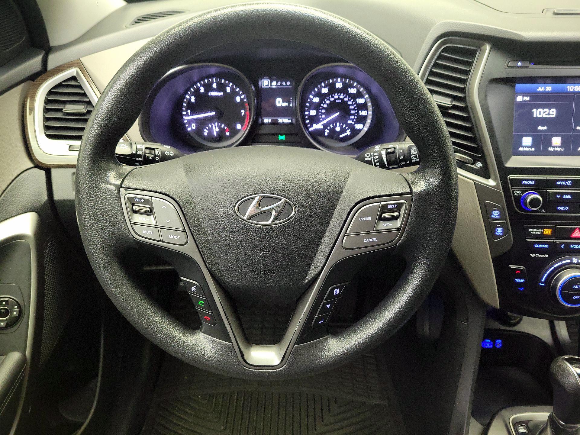 Thumbnail: 2018 Hyundai Santa Fe - 10