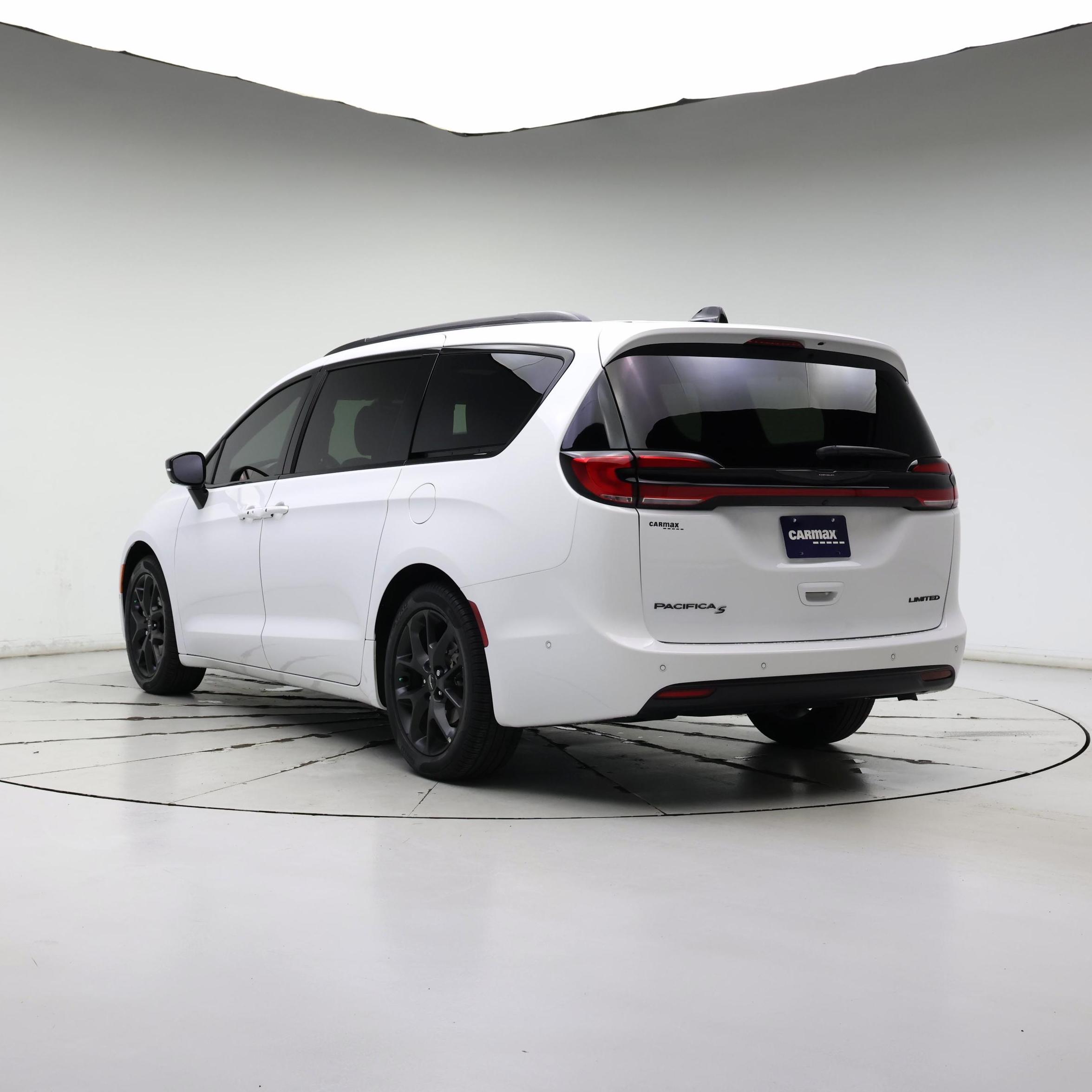 Thumbnail: 2024 Chrysler Pacifica - 2