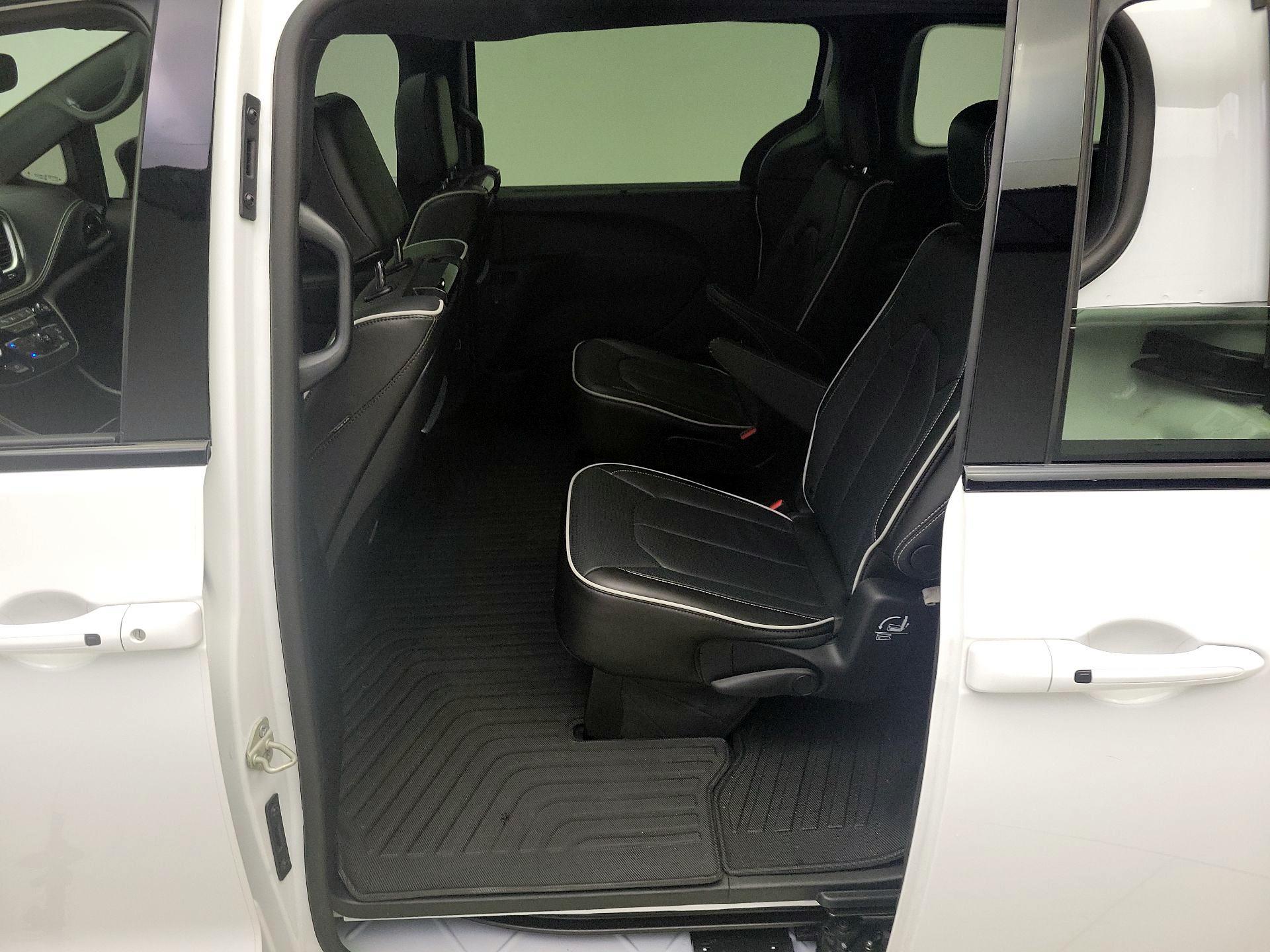 Thumbnail: 2024 Chrysler Pacifica - 20