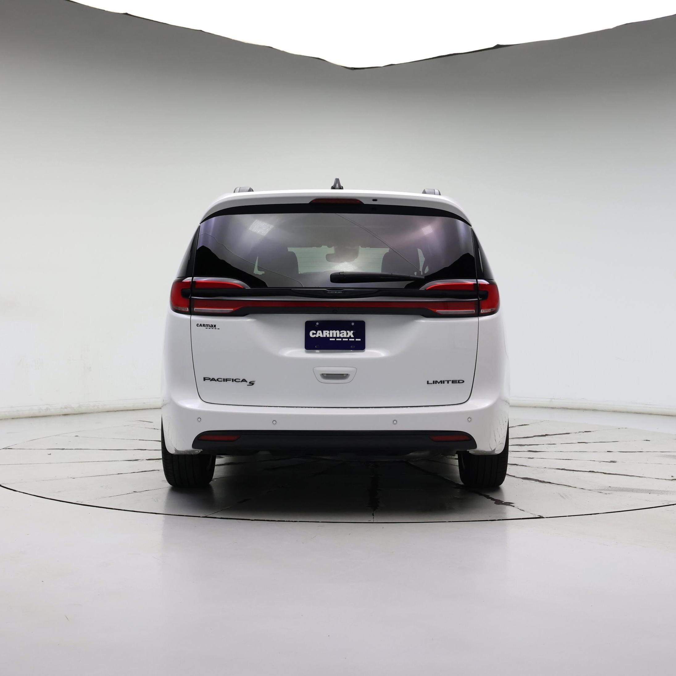 Thumbnail: 2024 Chrysler Pacifica - 6