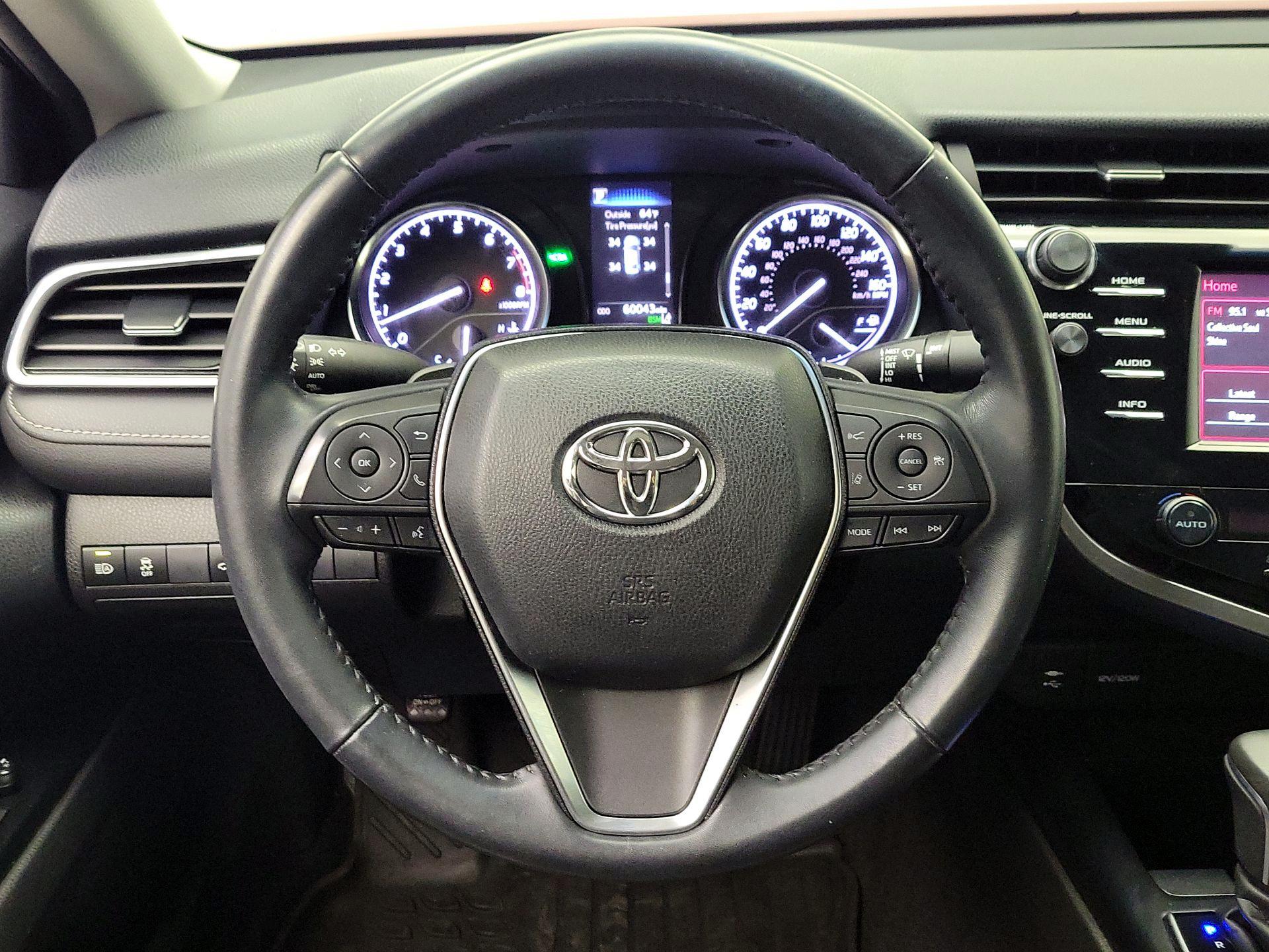 Thumbnail: 2018 Toyota Camry - 10