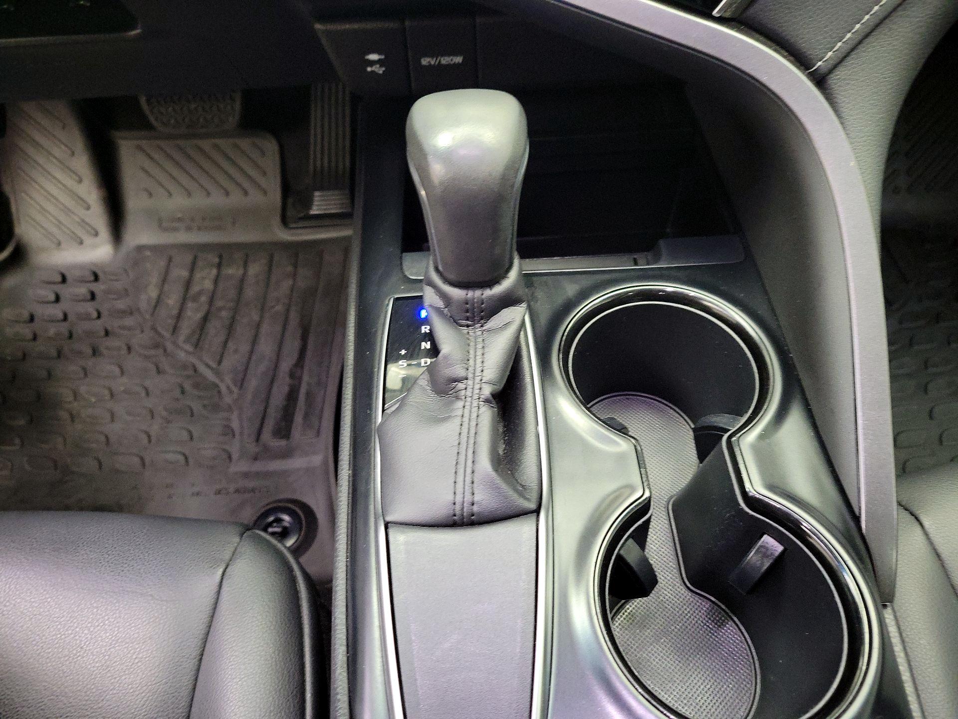 Thumbnail: 2018 Toyota Camry - 17