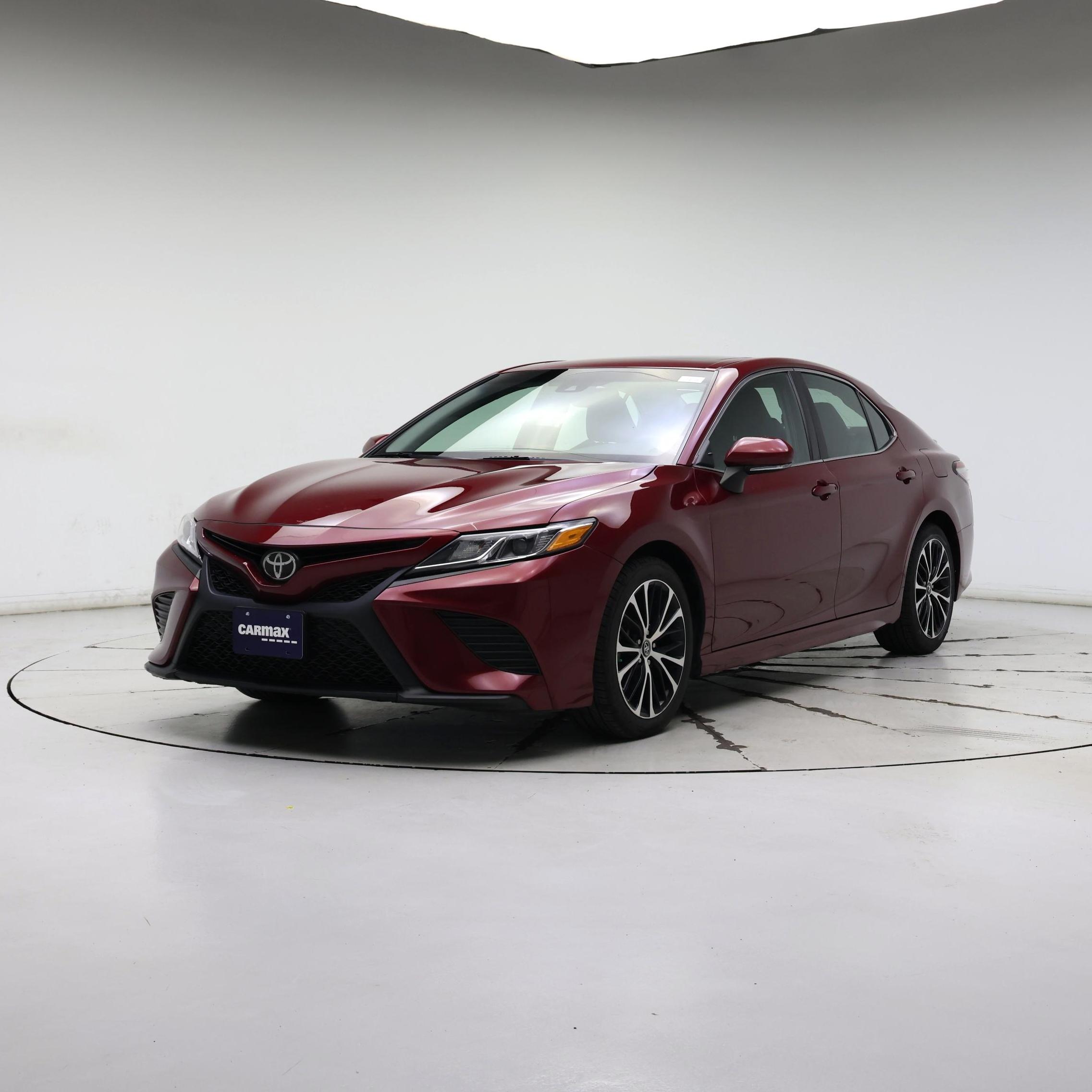 Thumbnail: 2018 Toyota Camry - 4