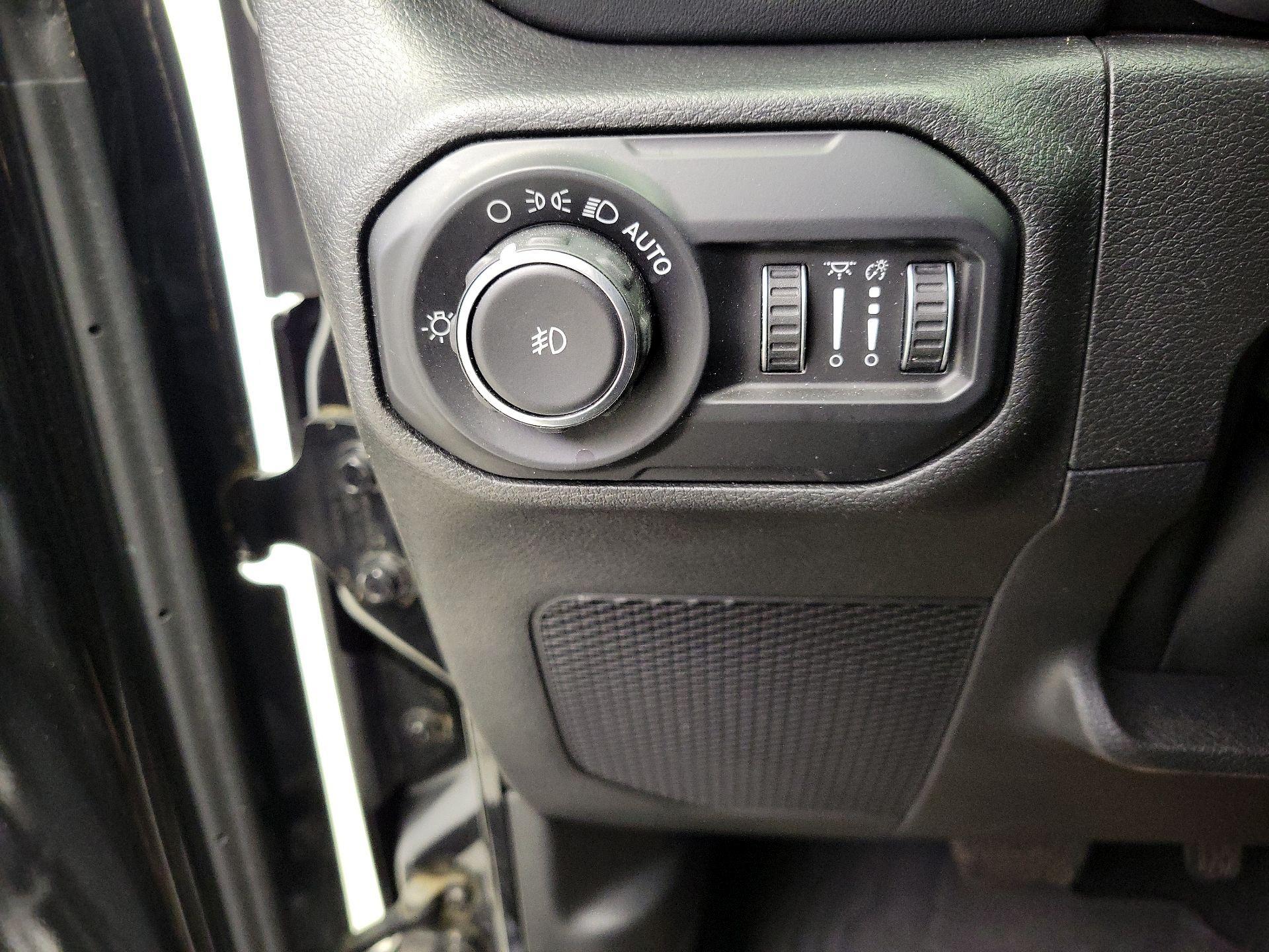 Thumbnail: 2020 Jeep Wrangler - 13