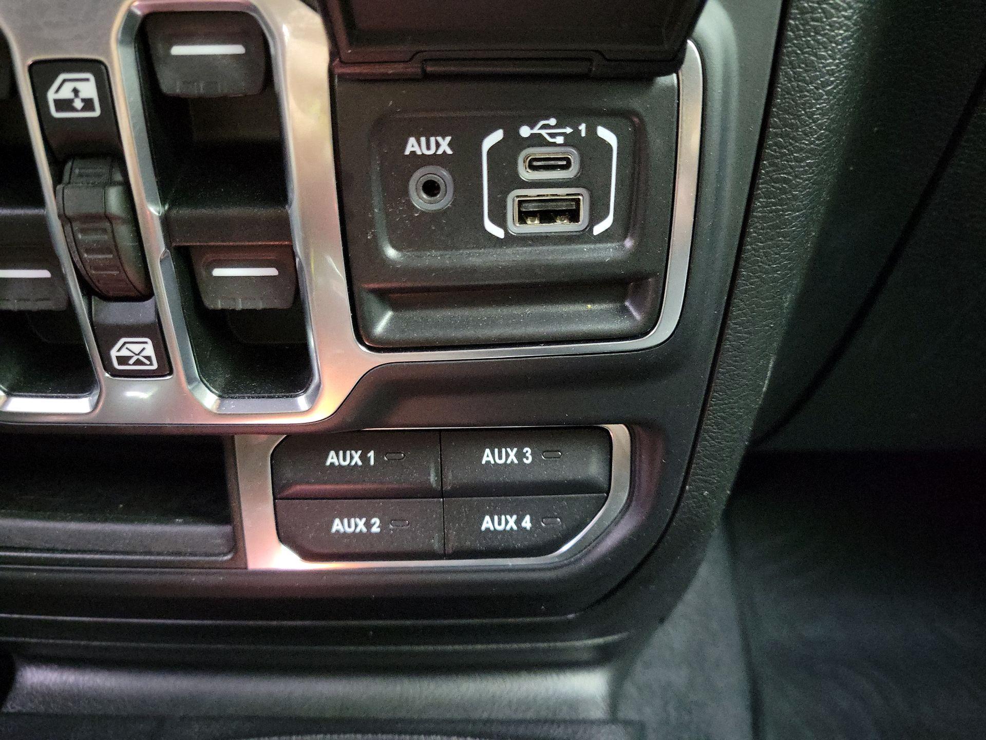 Thumbnail: 2020 Jeep Wrangler - 19