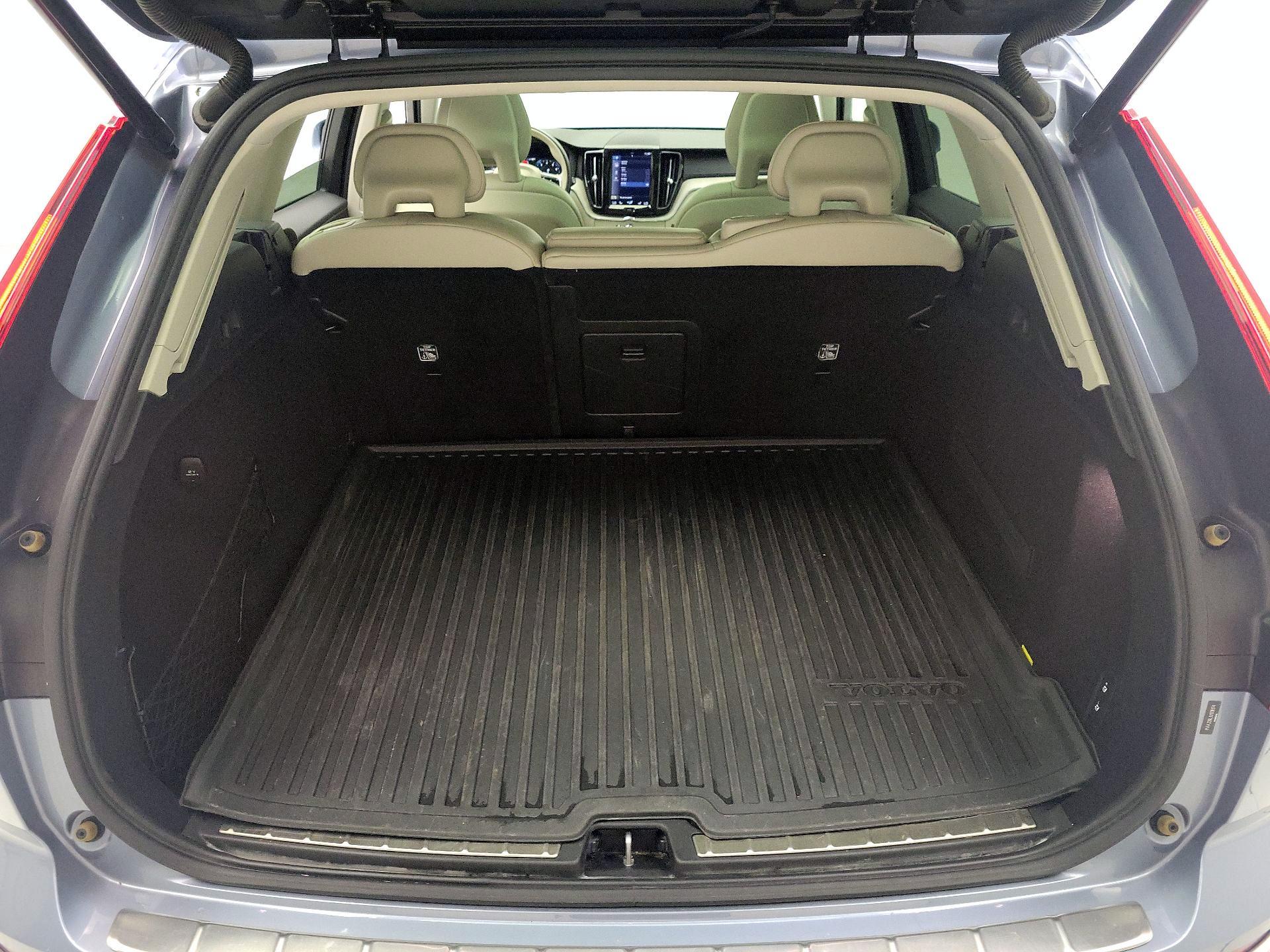Thumbnail: 2018 Volvo XC60 - 20