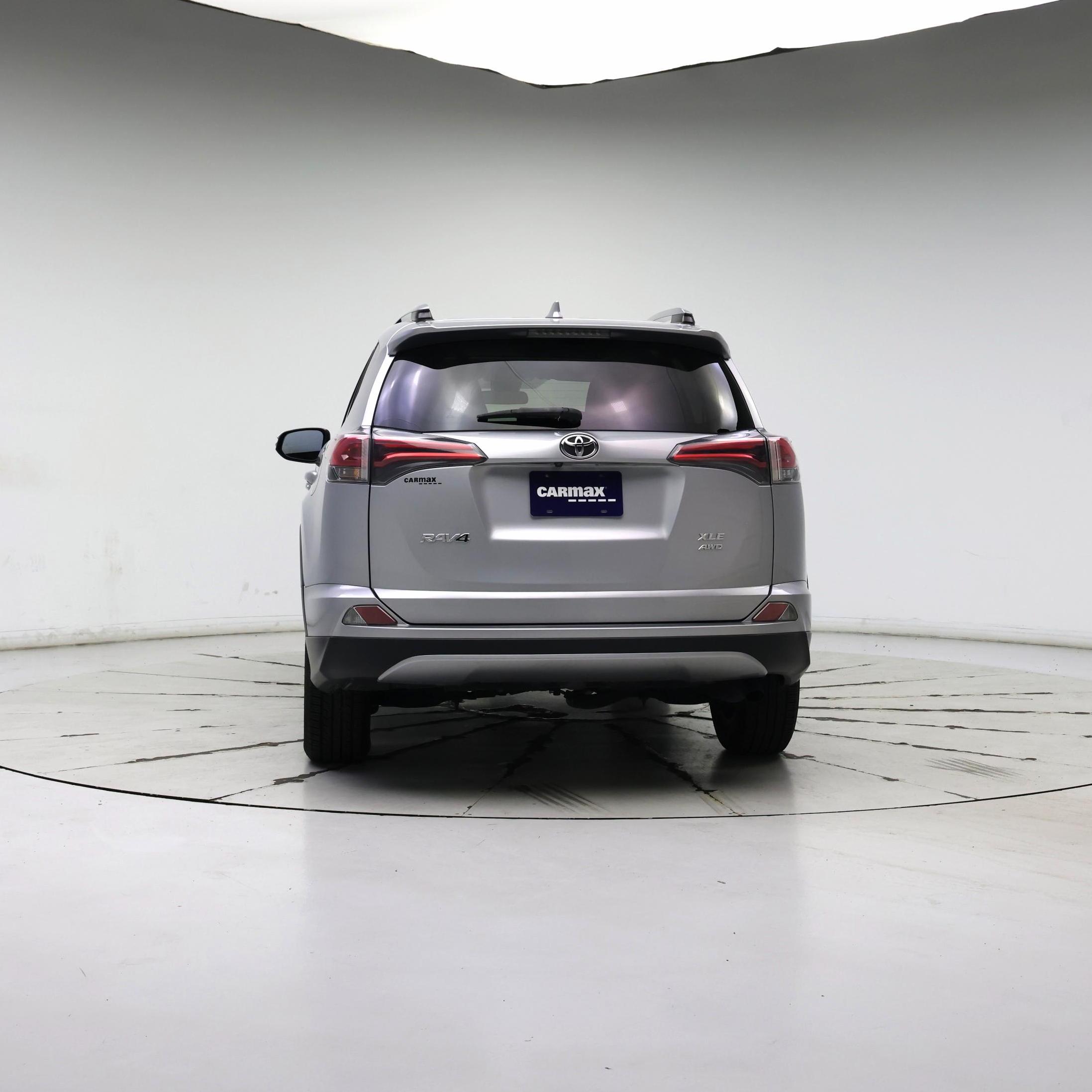Thumbnail: 2018 Toyota RAV4 - 6