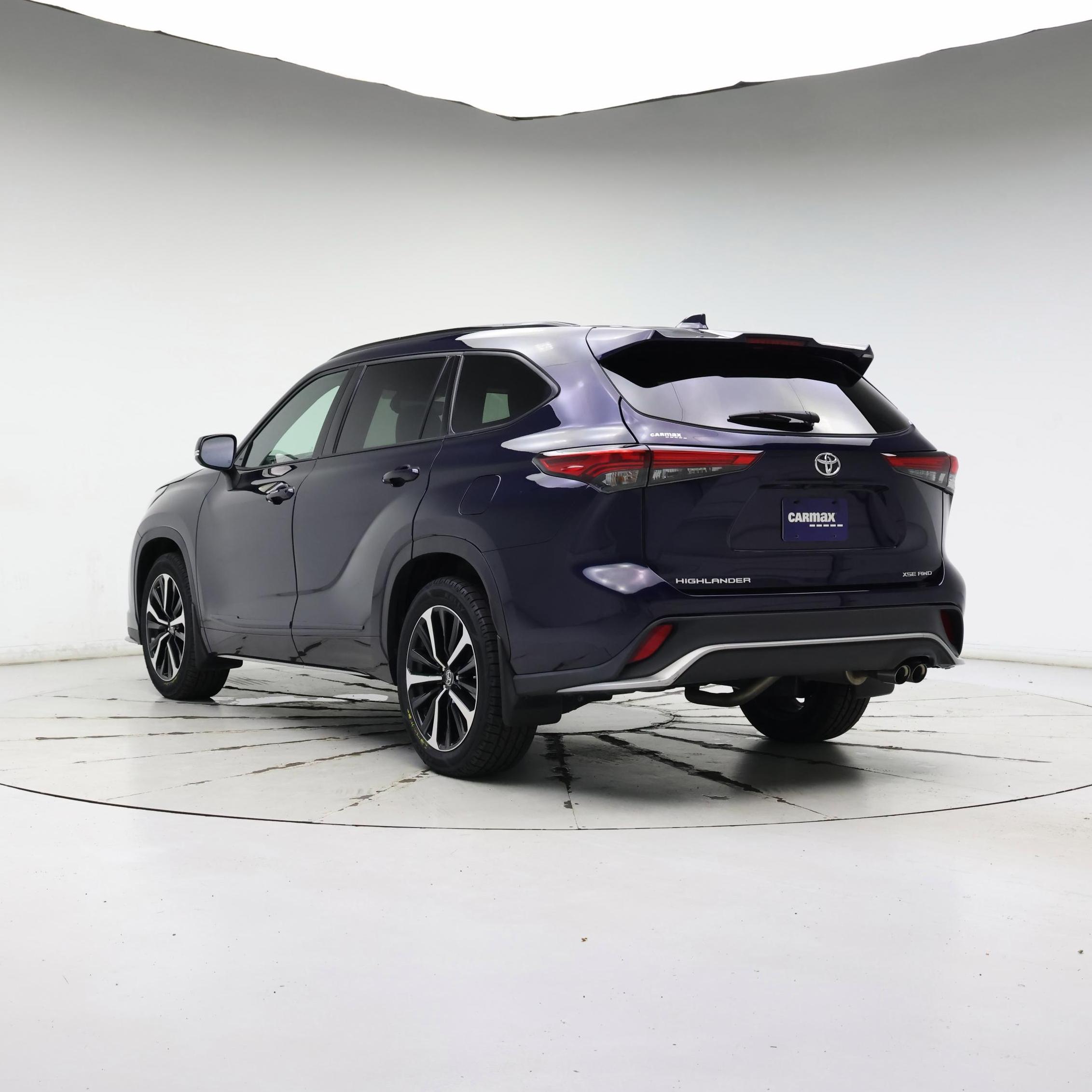 Thumbnail: 2022 Toyota Highlander - 2