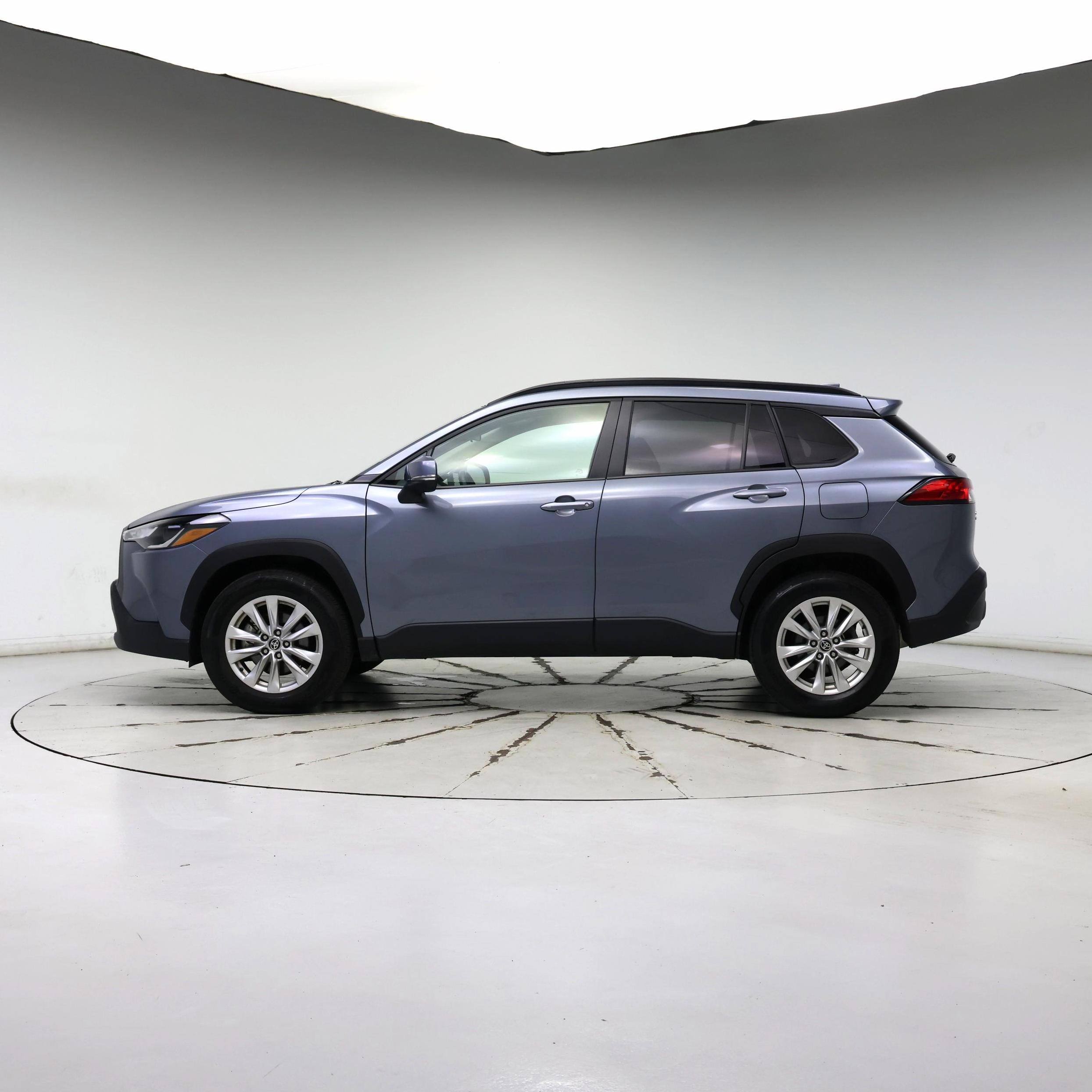 Thumbnail: 2022 Toyota Corolla Cross - 3