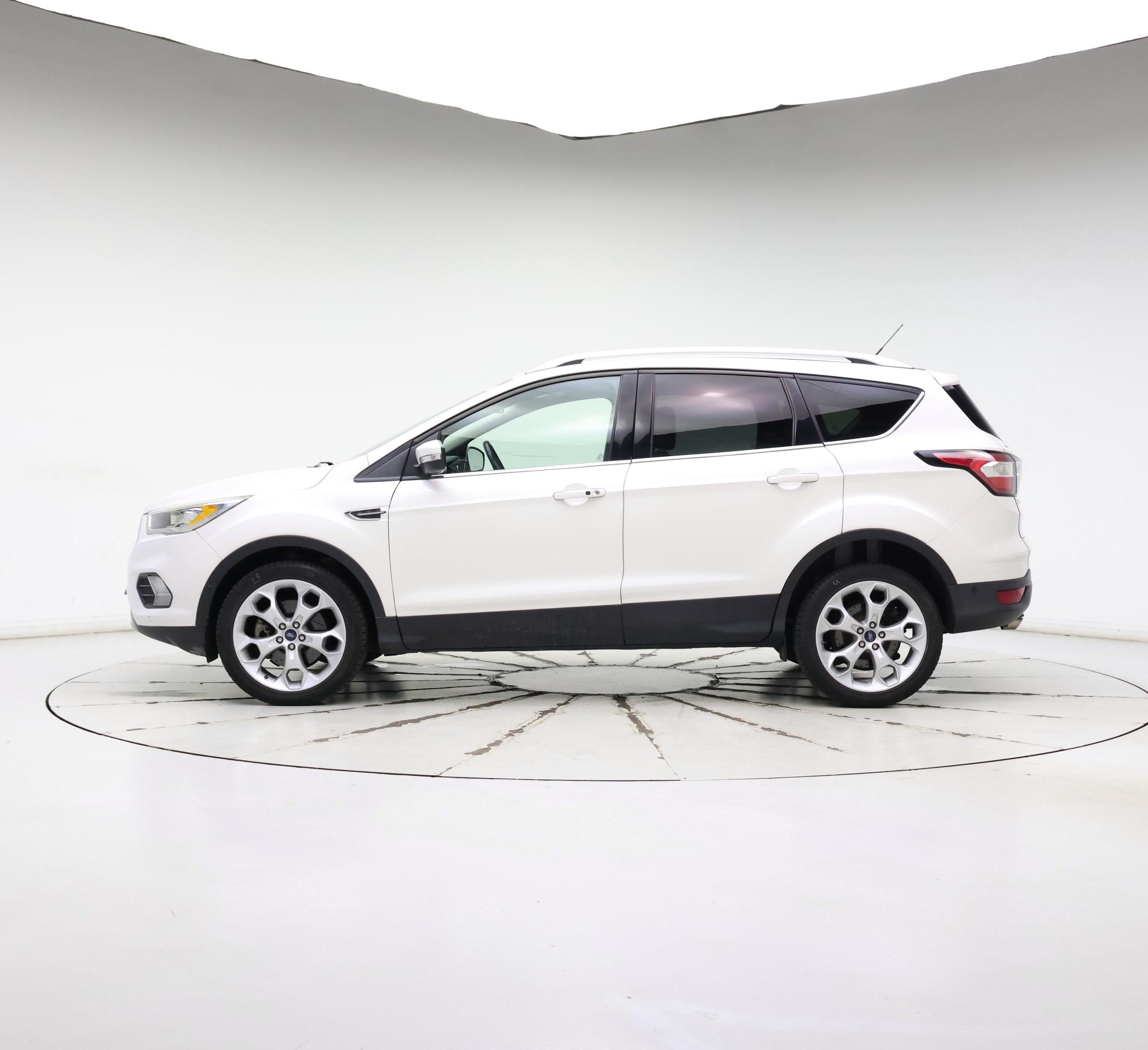 Thumbnail: 2017 Ford Escape - 3