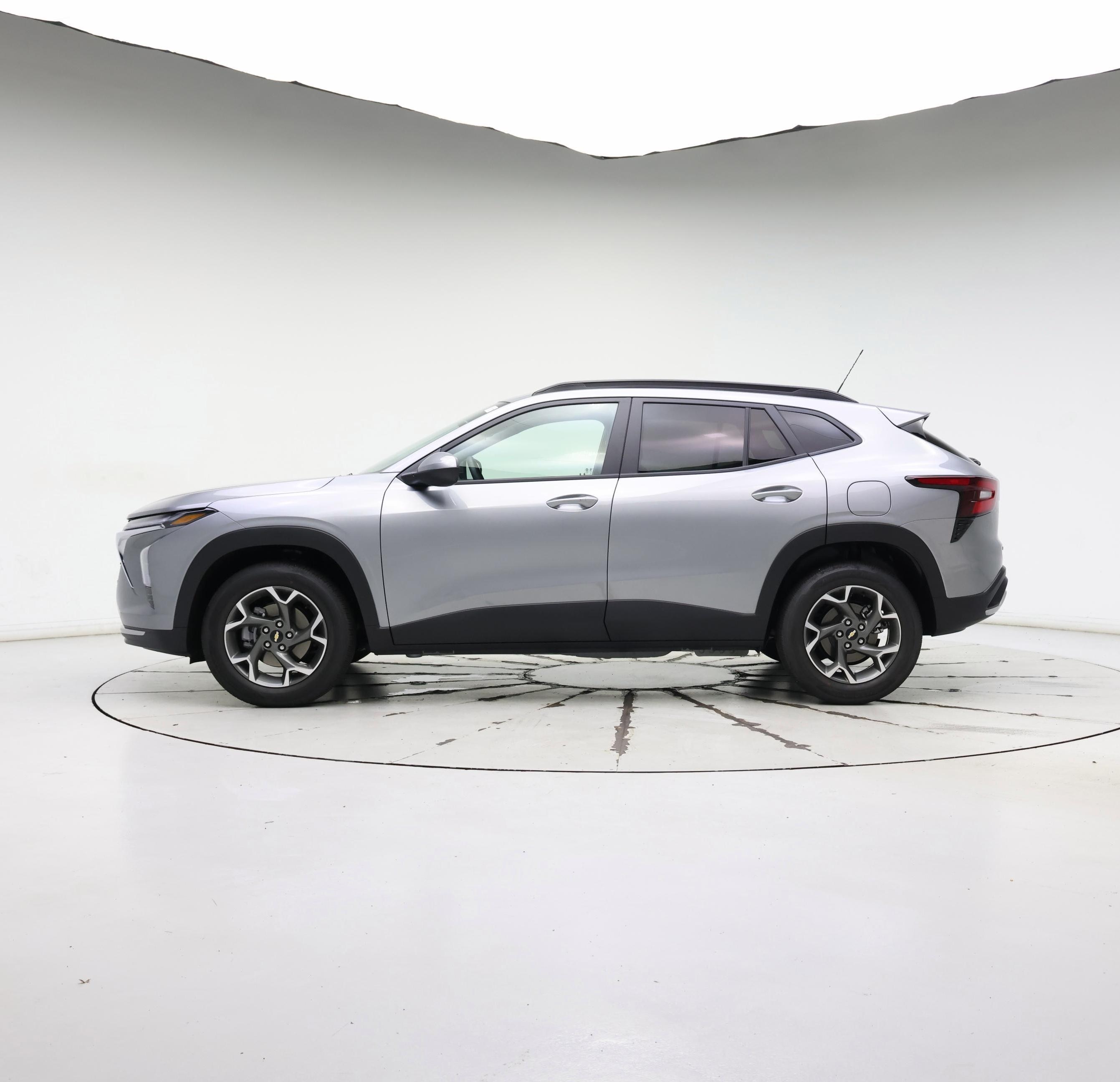 Thumbnail: 2025 Chevrolet Trax - 3