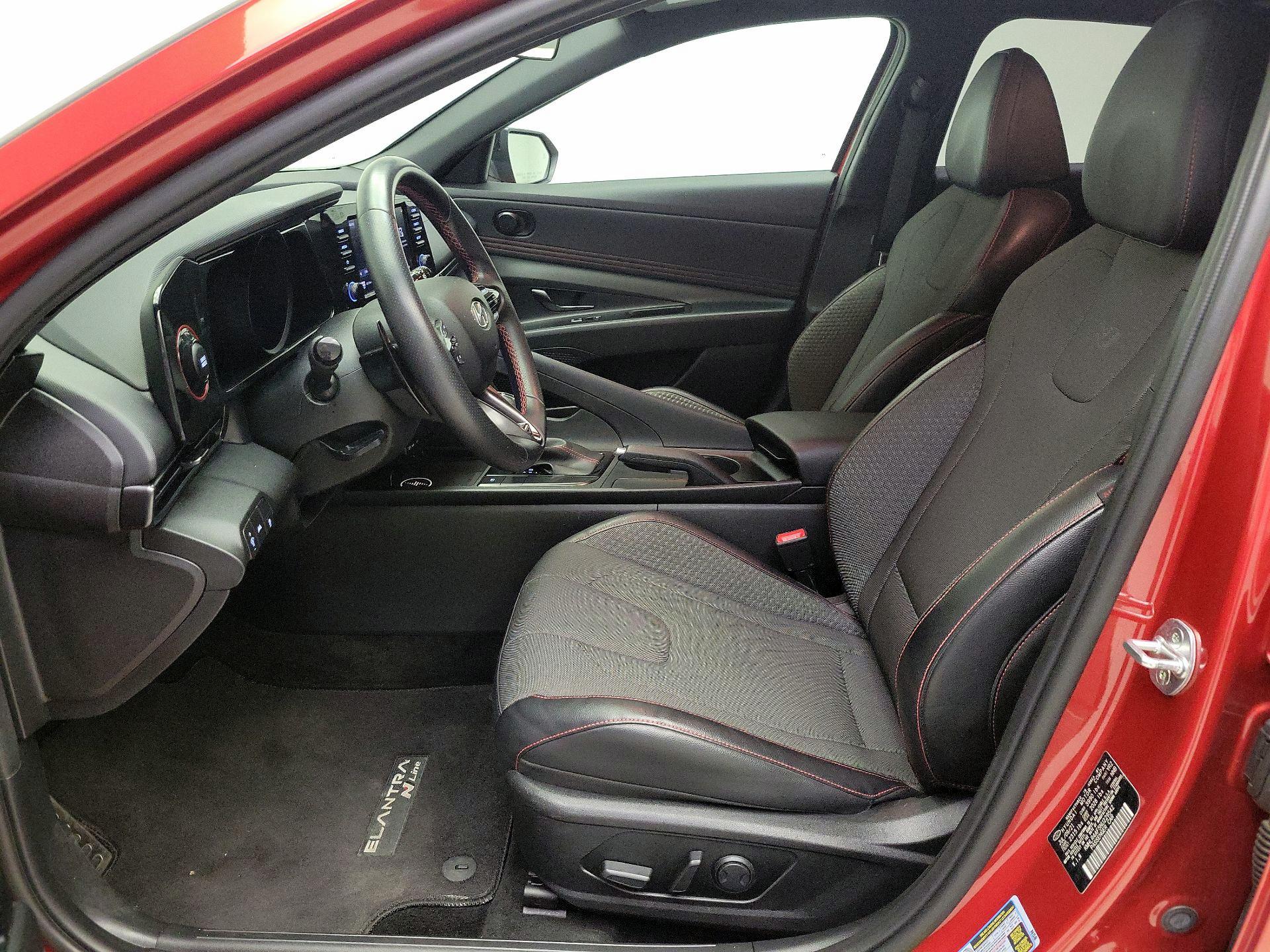 Thumbnail: 2022 Hyundai Elantra - 11