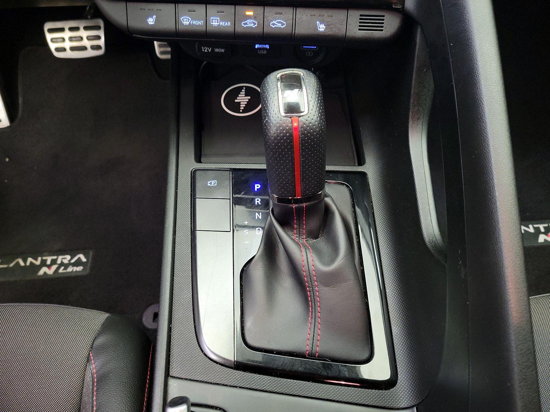Thumbnail: 2022 Hyundai Elantra - 17