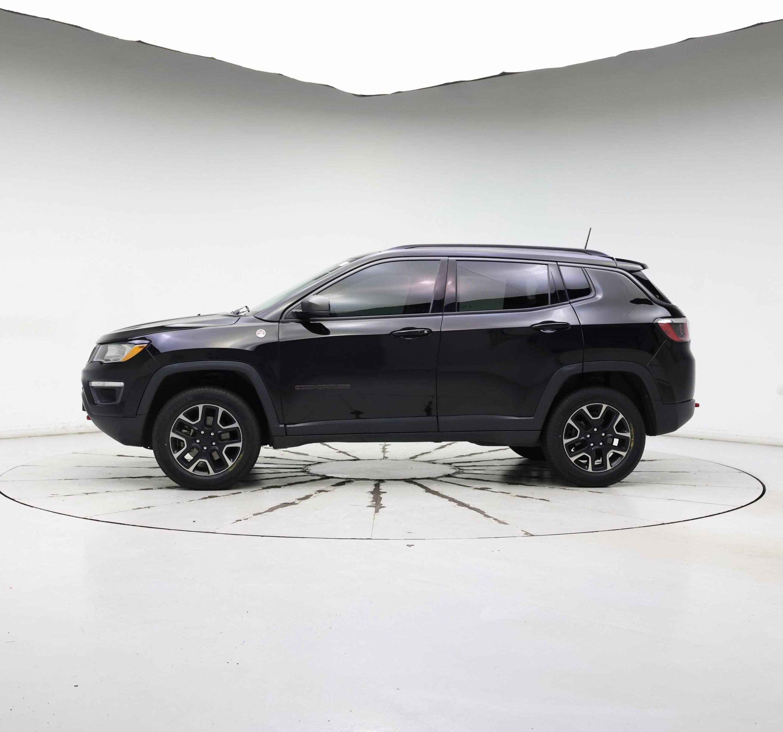 Thumbnail: 2018 Jeep Compass - 3