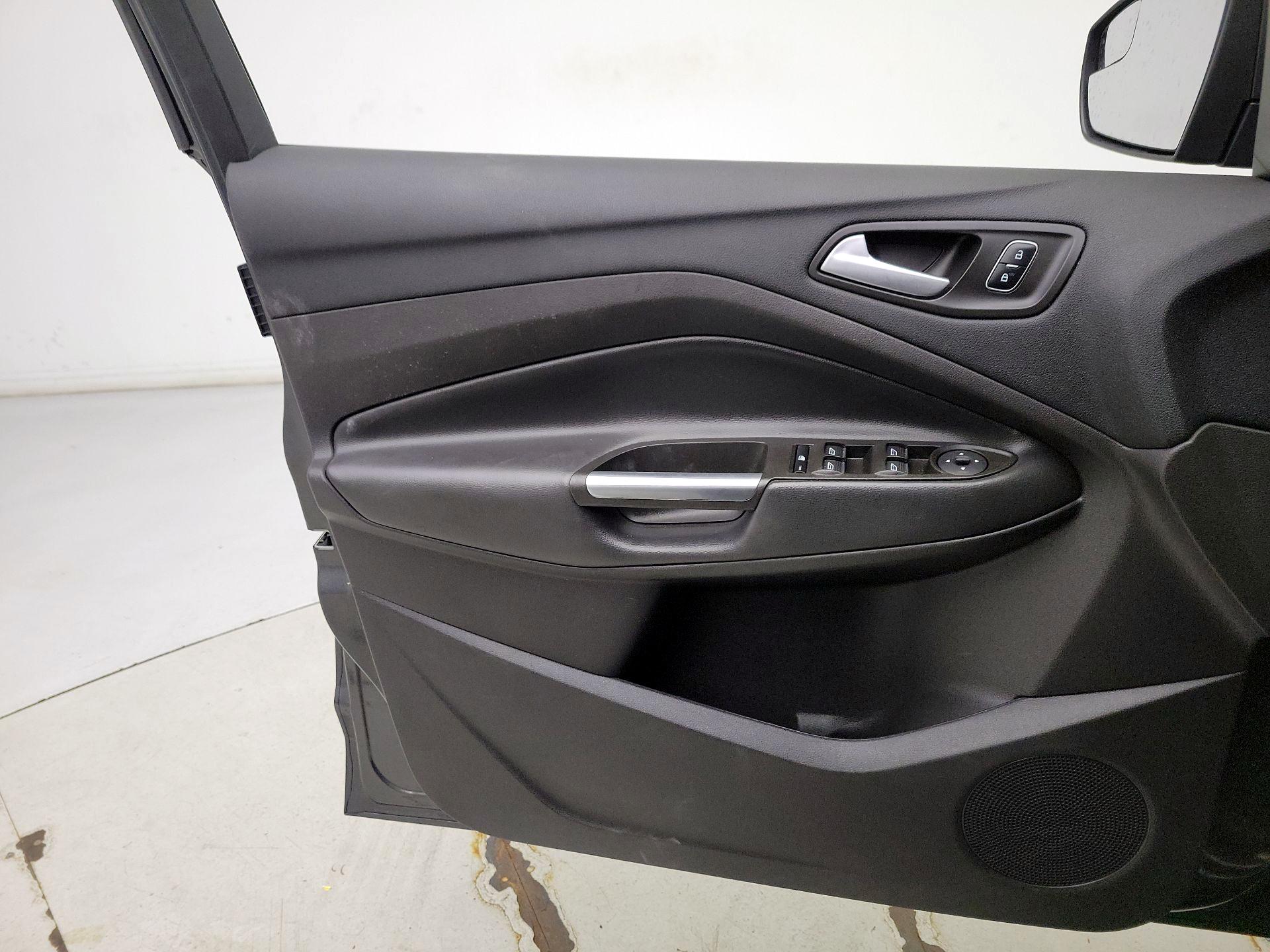 Thumbnail: 2017 Ford C-Max - 12