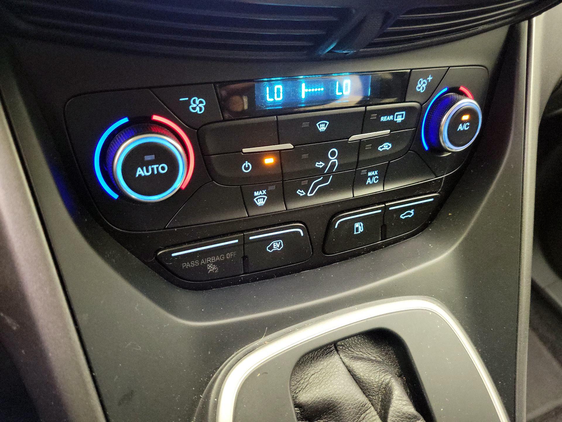 Thumbnail: 2017 Ford C-Max - 16