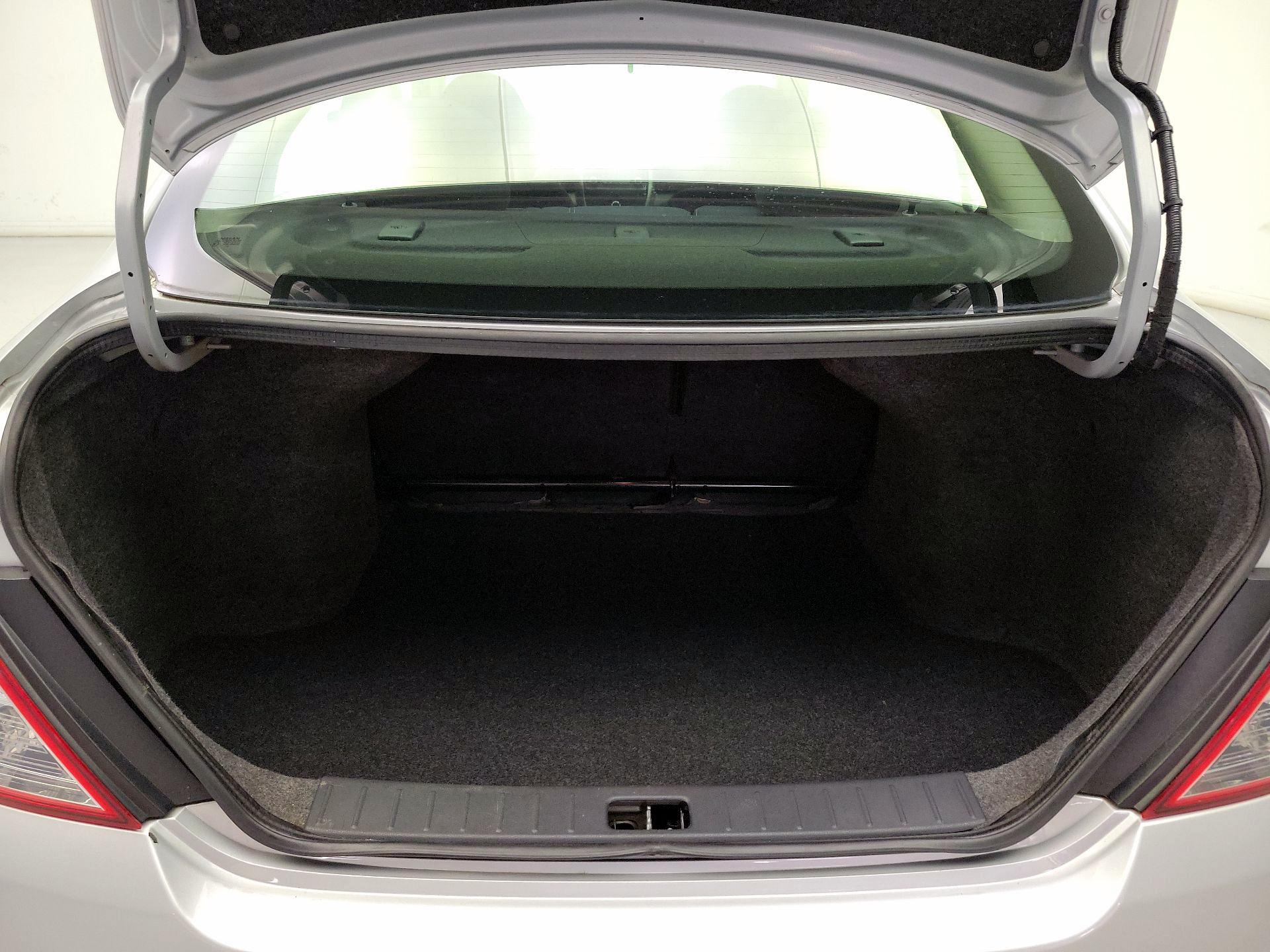 Thumbnail: 2015 Nissan Versa - 17