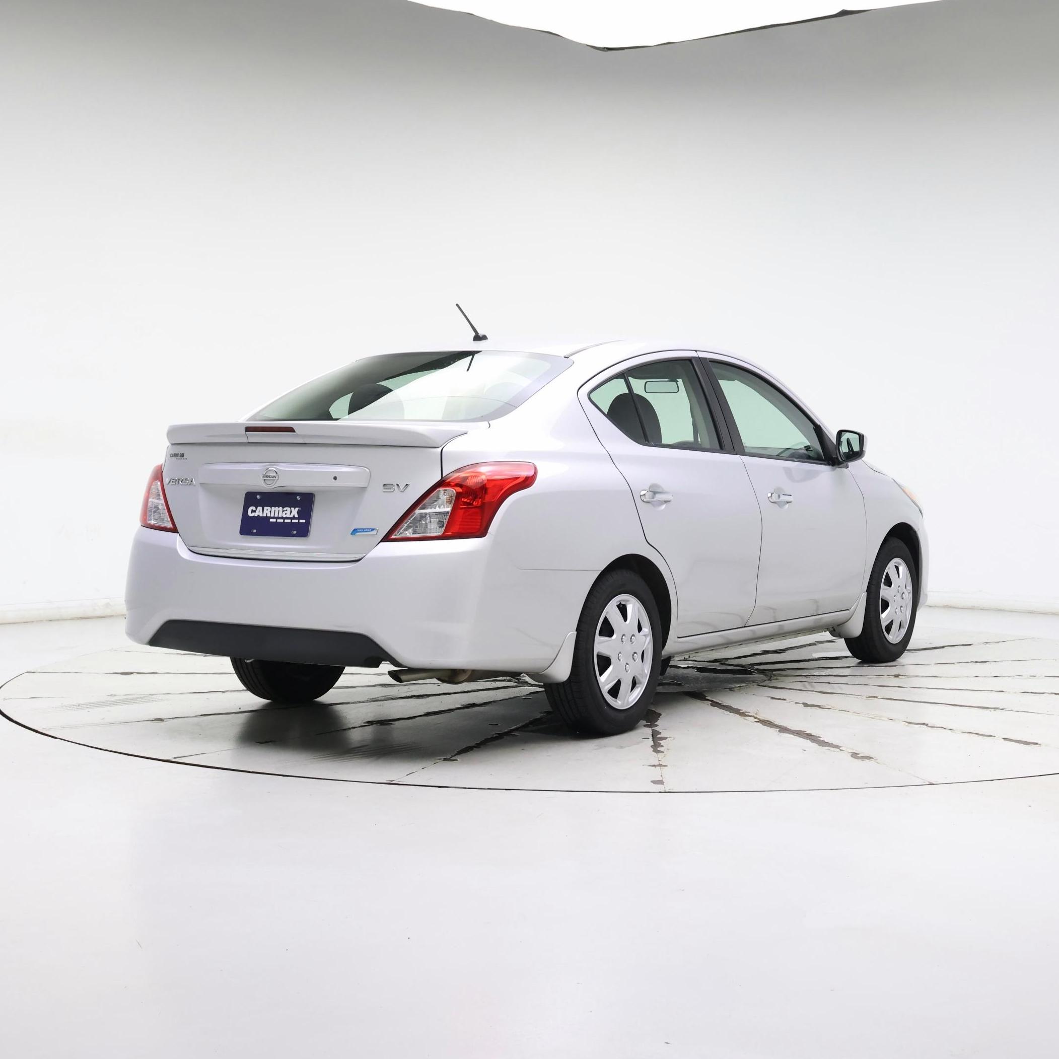 Thumbnail: 2015 Nissan Versa - 8