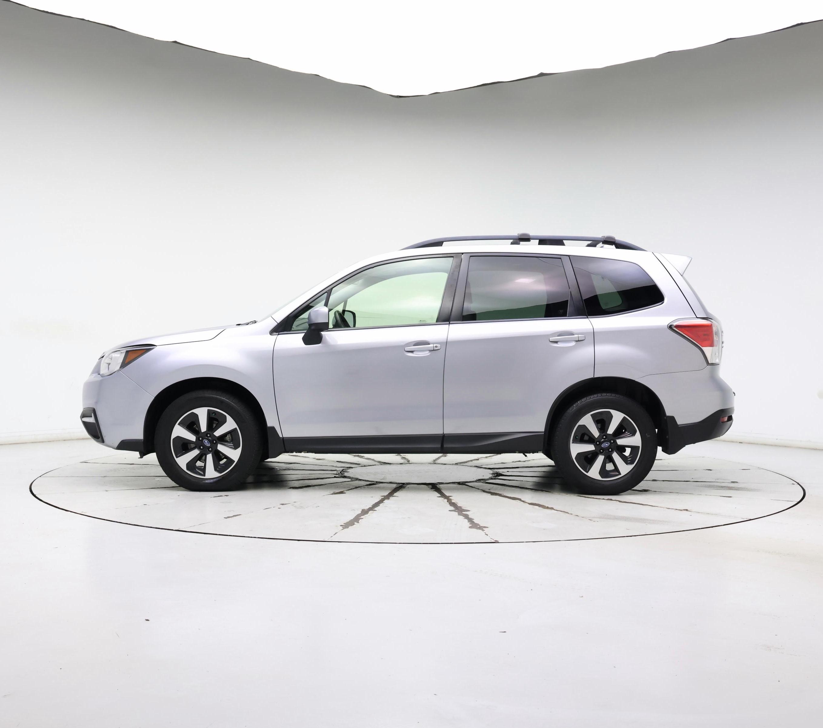Thumbnail: 2018 Subaru Forester - 3