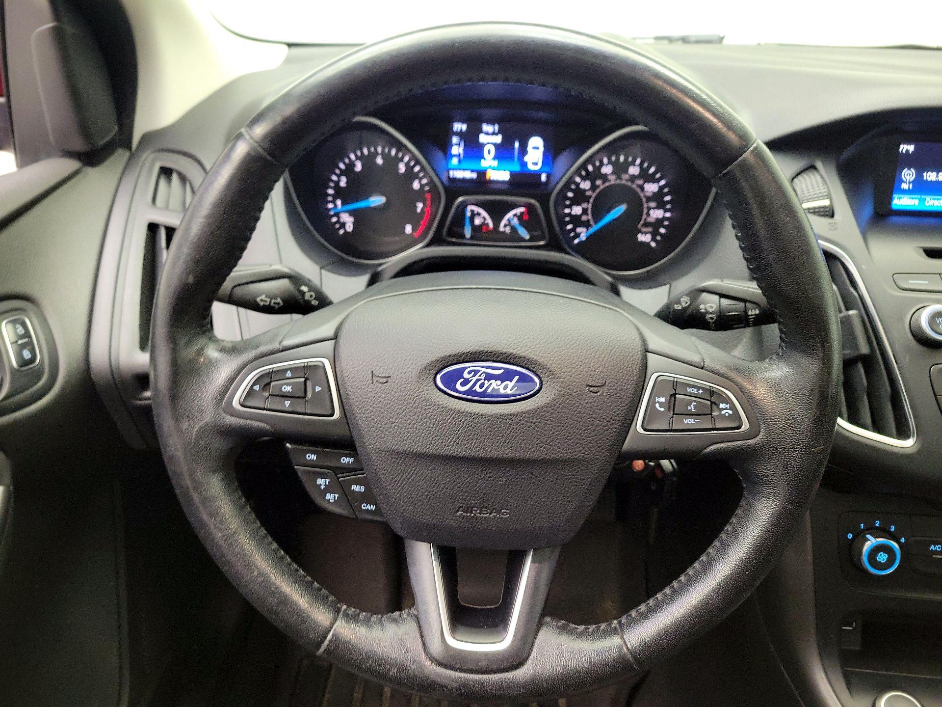 Thumbnail: 2016 Ford Focus - 10