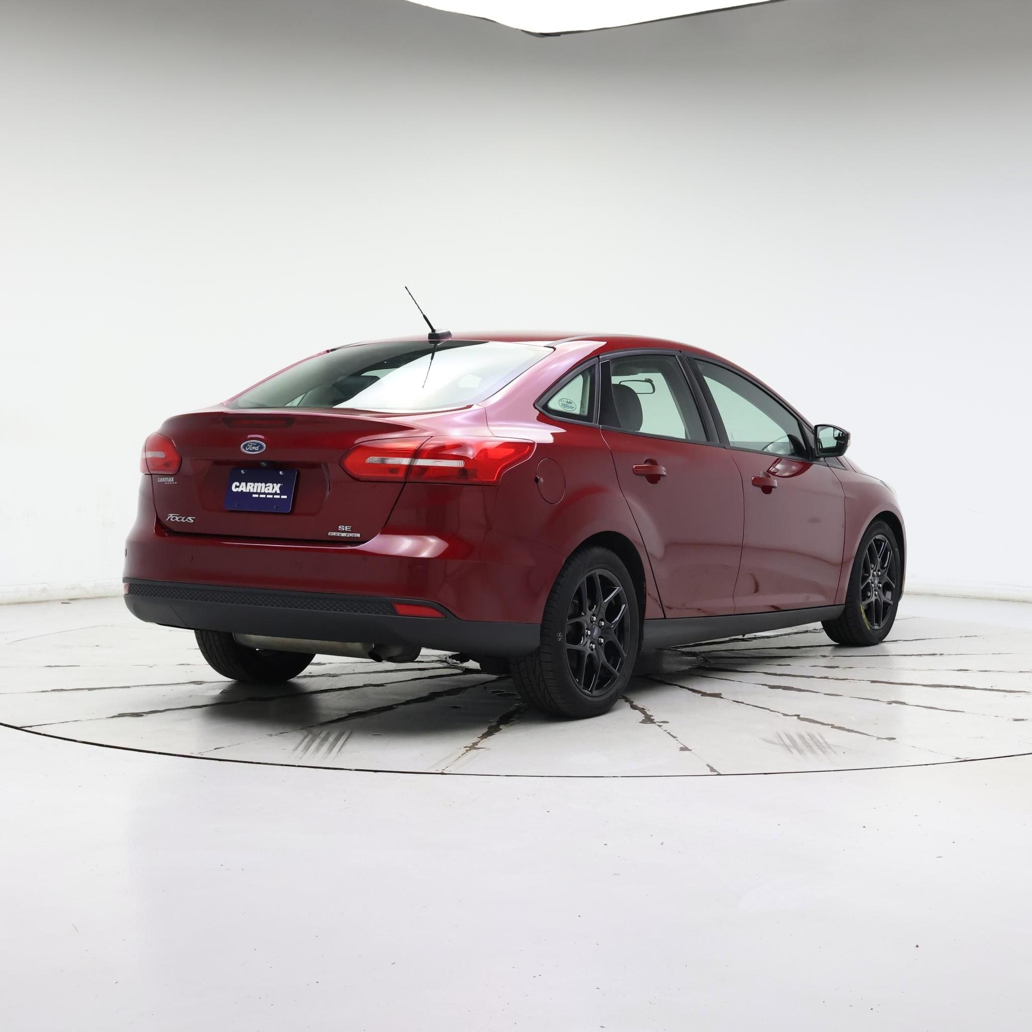 Thumbnail: 2016 Ford Focus - 8