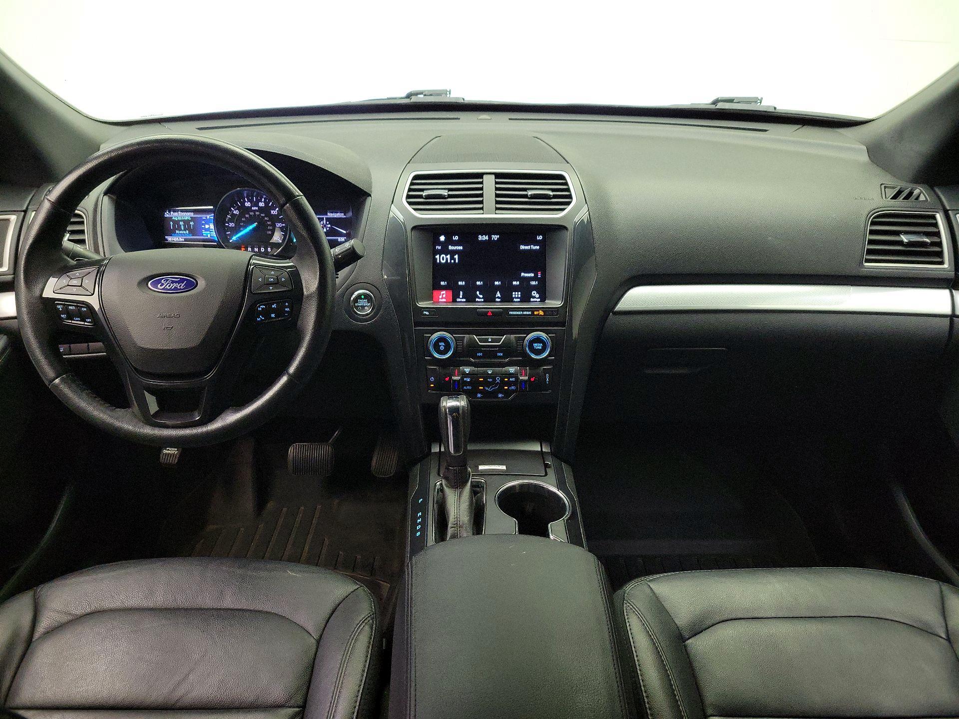 Thumbnail: 2017 Ford Explorer - 9
