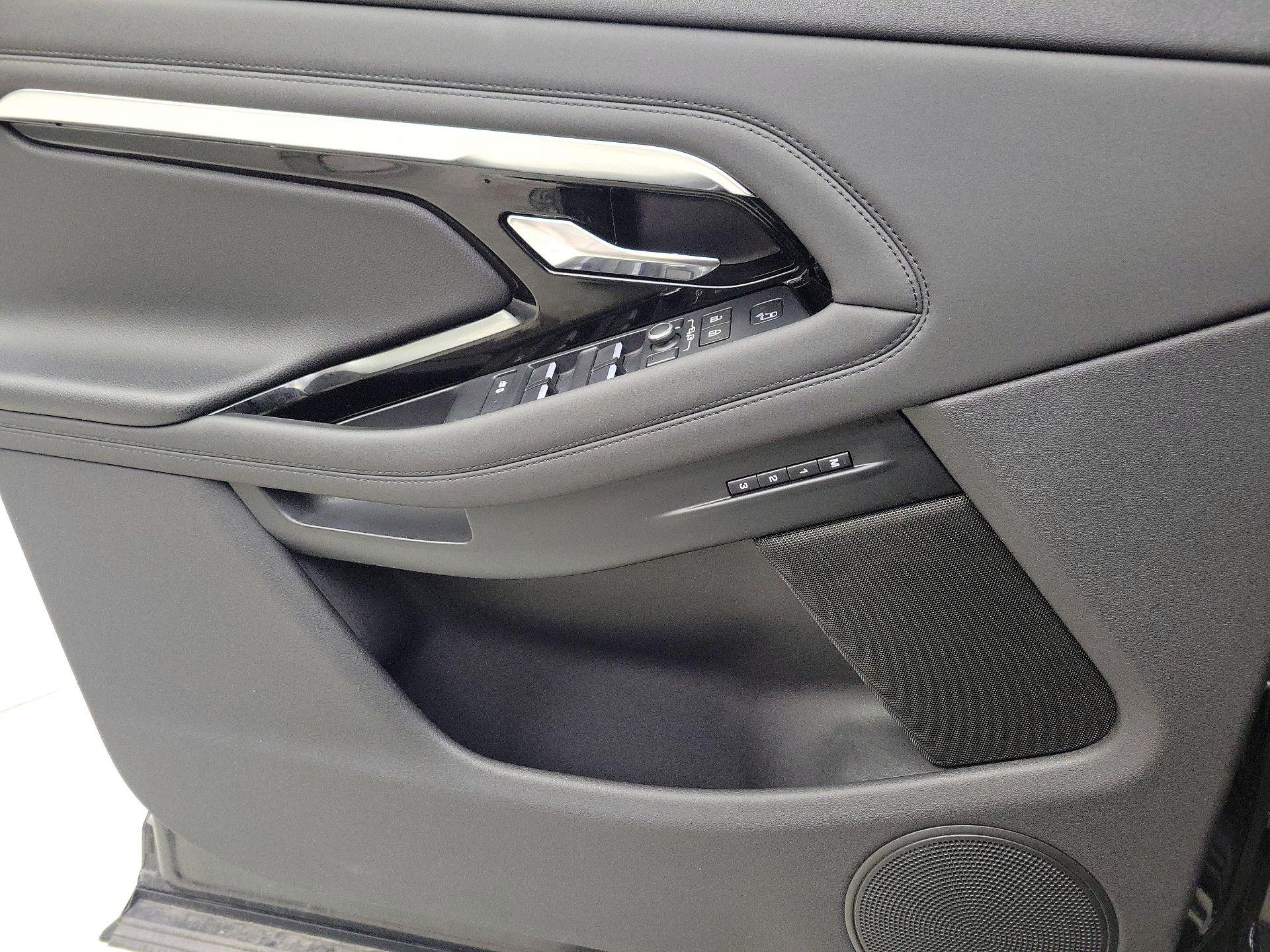 Thumbnail: 2021 Land Rover Range Rover Evoque - 12