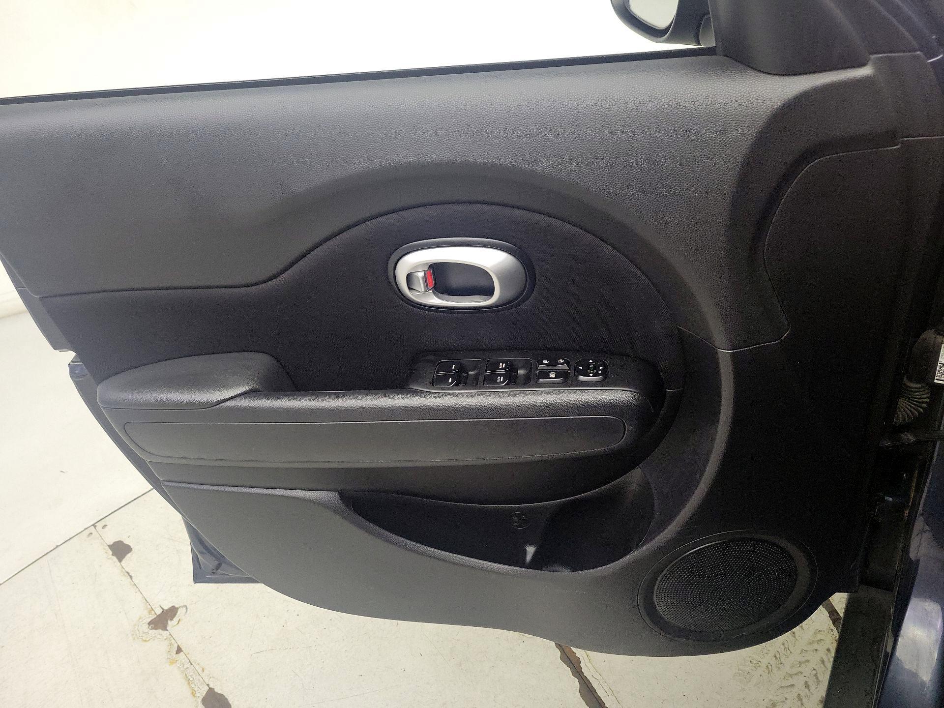 Thumbnail: 2016 Kia Soul - 12
