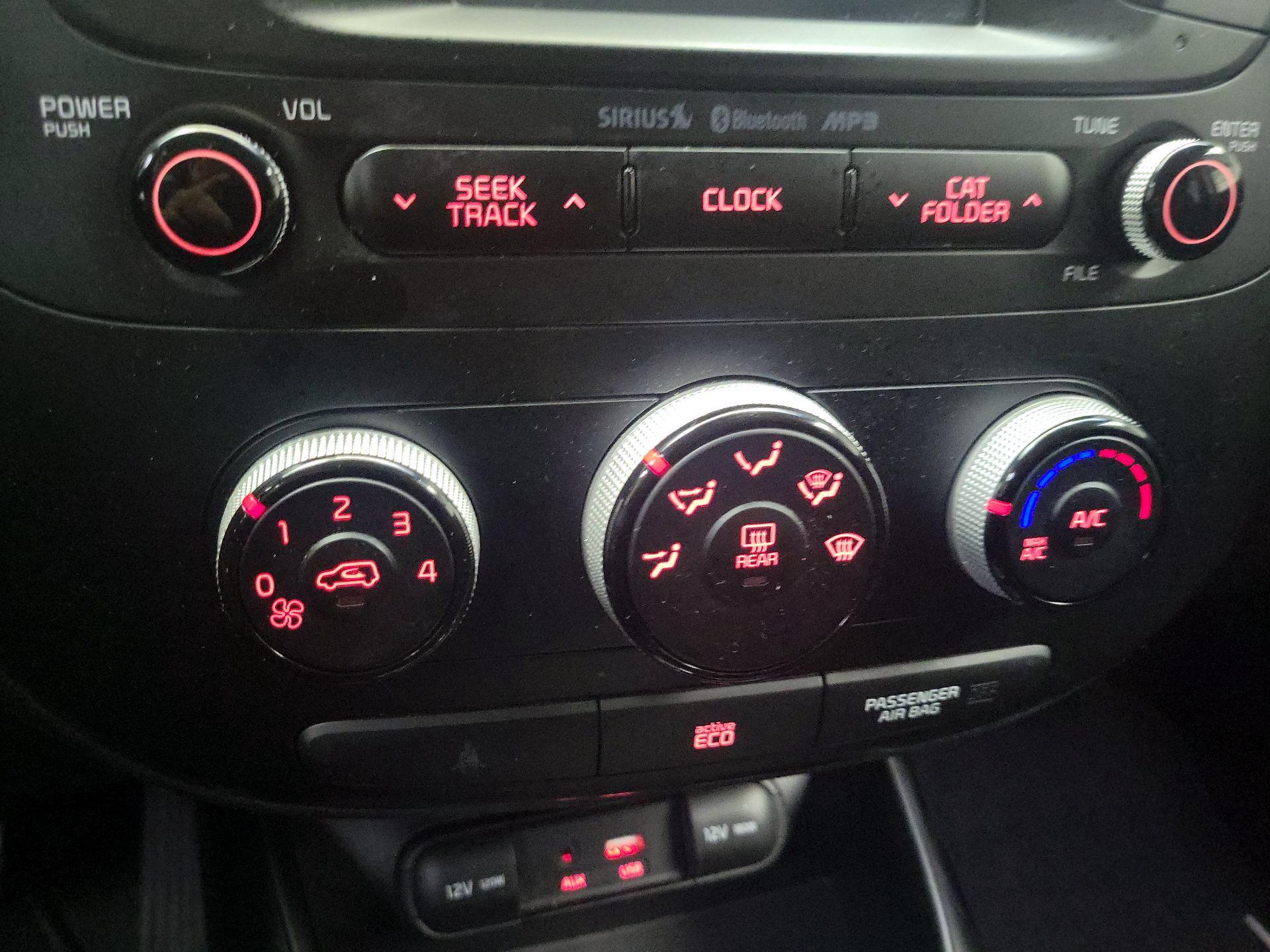 Thumbnail: 2016 Kia Soul - 16