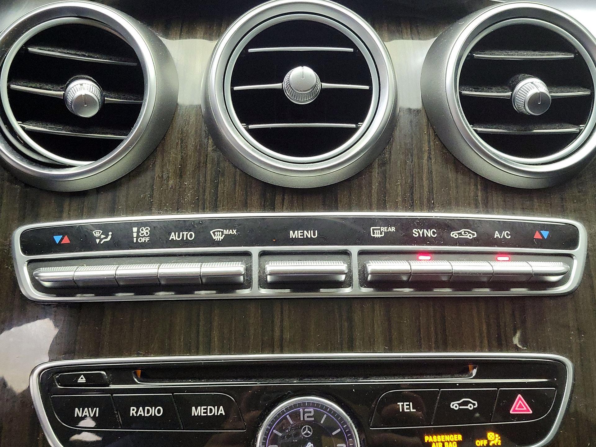 Thumbnail: 2015 Mercedes-Benz C-Class - 16