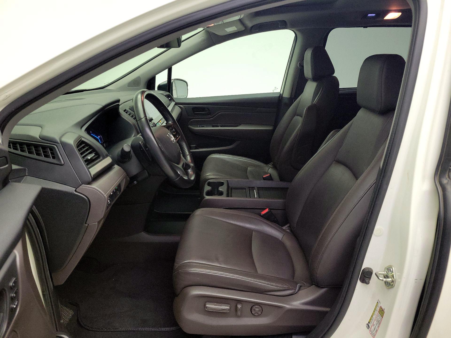 Thumbnail: 2019 Honda Odyssey - 11