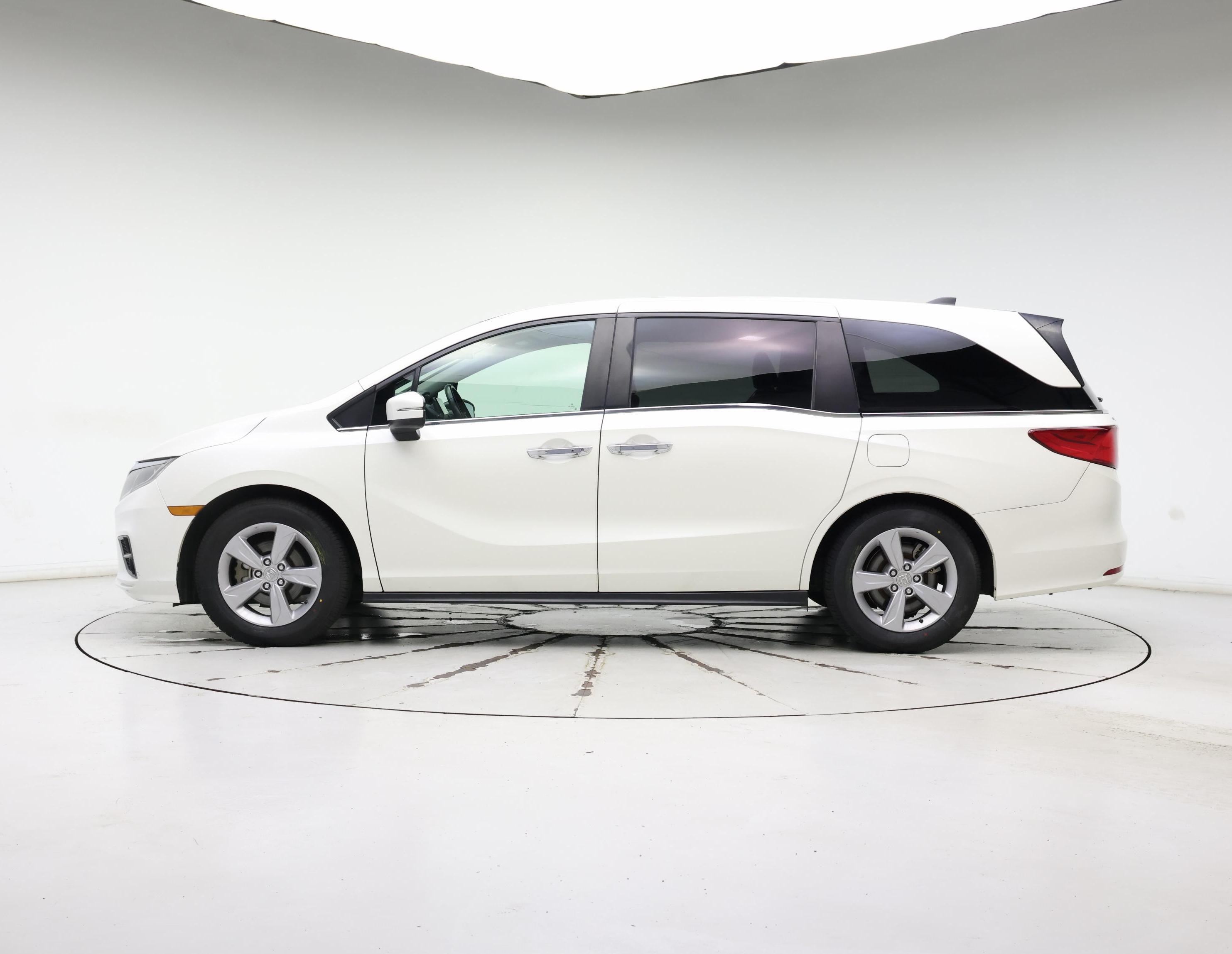 Thumbnail: 2019 Honda Odyssey - 3