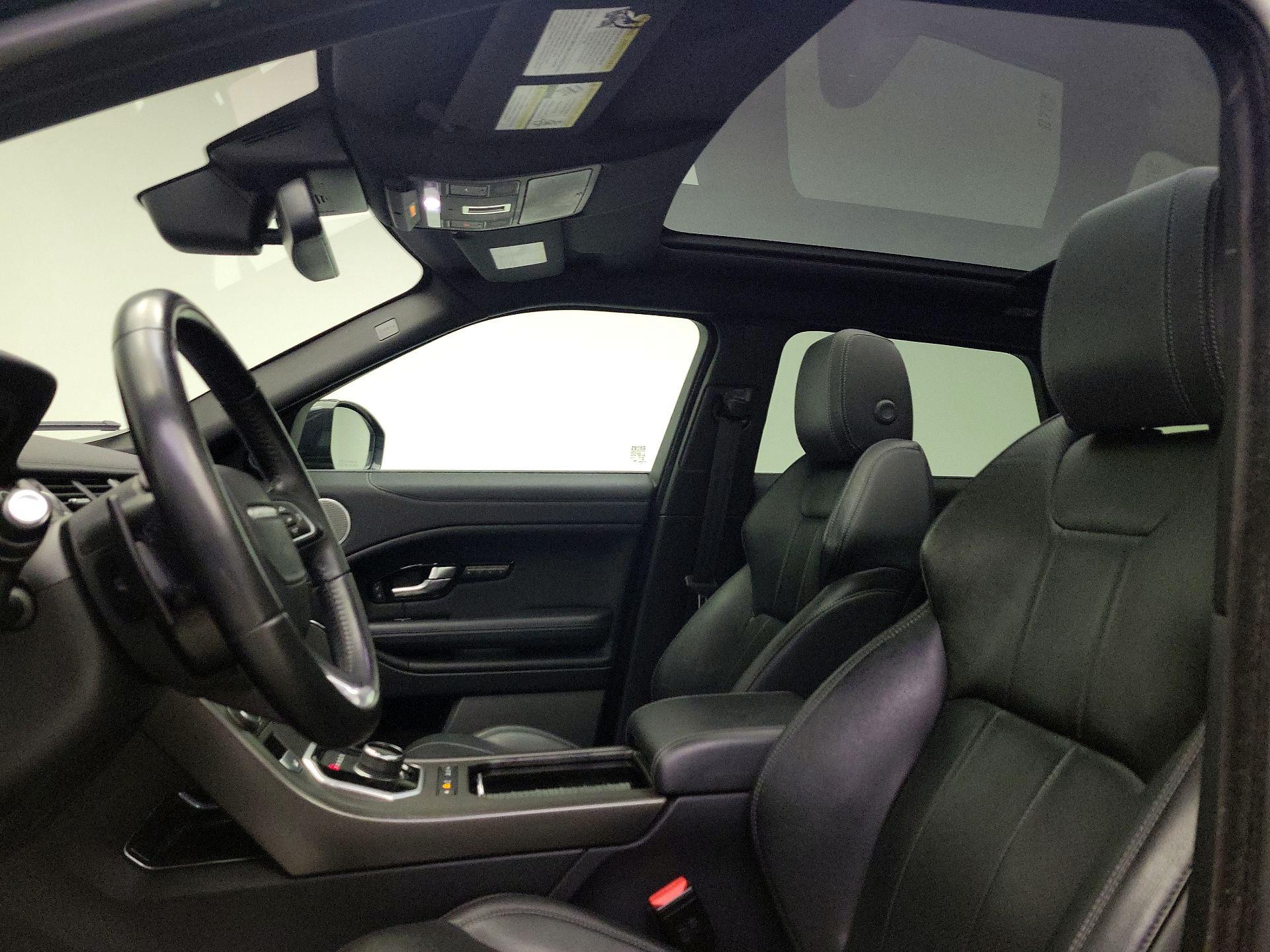 Thumbnail: 2018 Land Rover Range Rover Evoque - 17