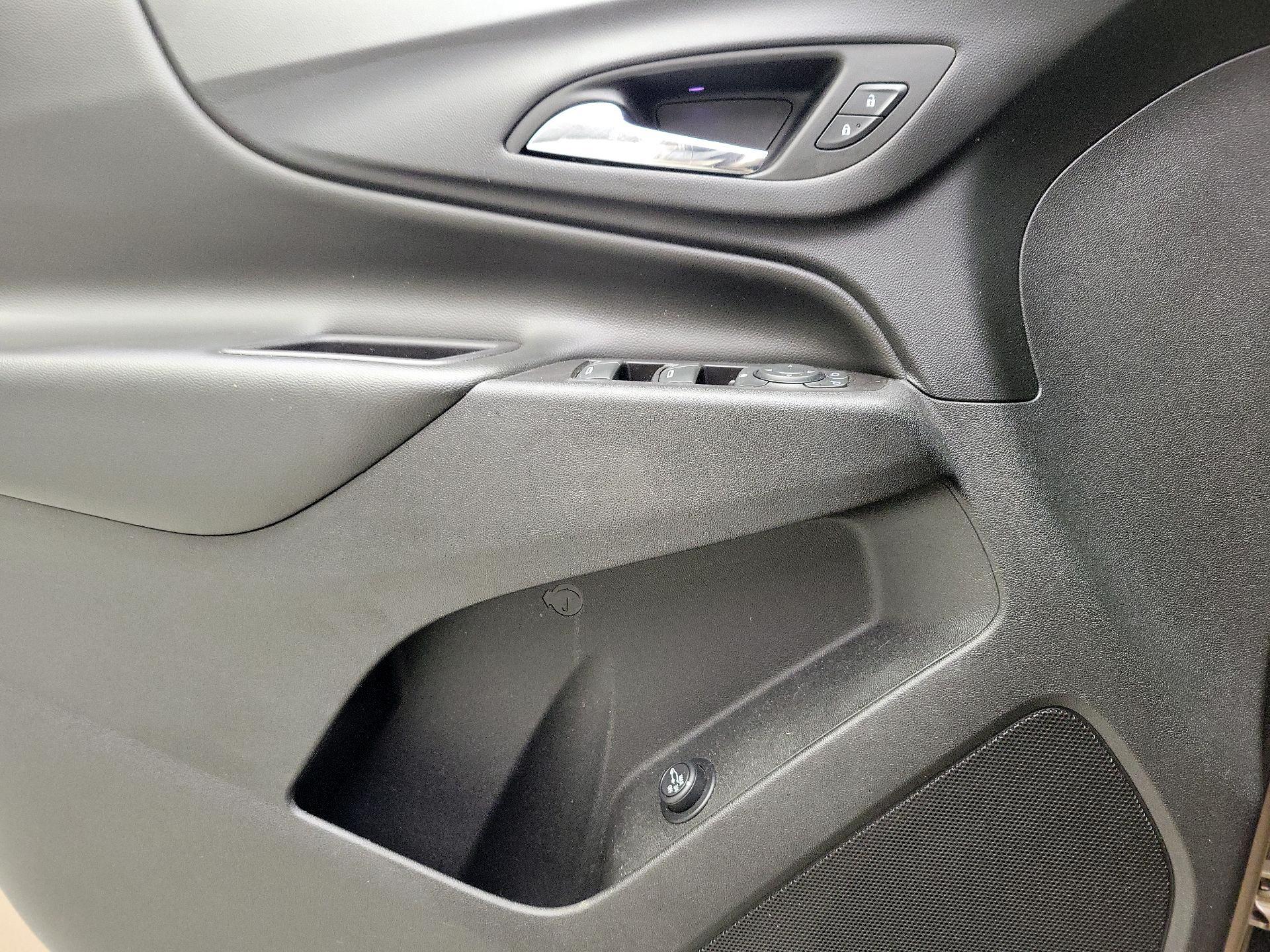 Thumbnail: 2019 Chevrolet Equinox - 12