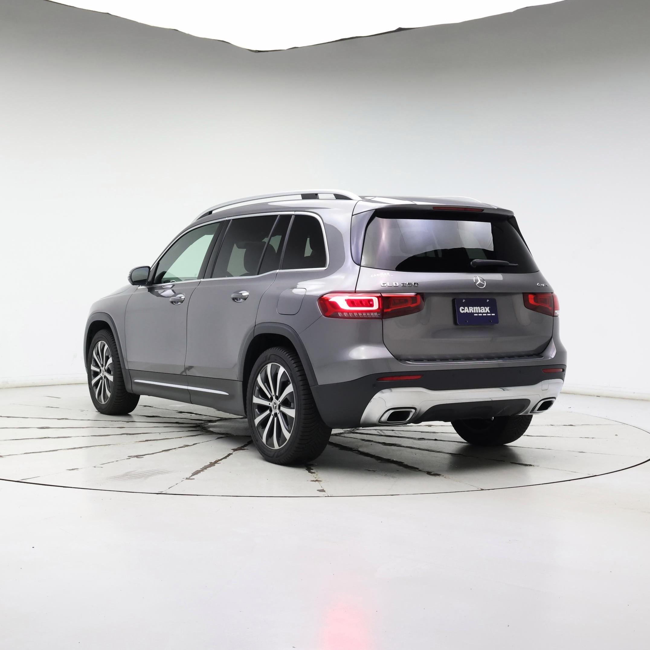 Thumbnail: 2020 Mercedes-Benz GLB - 2