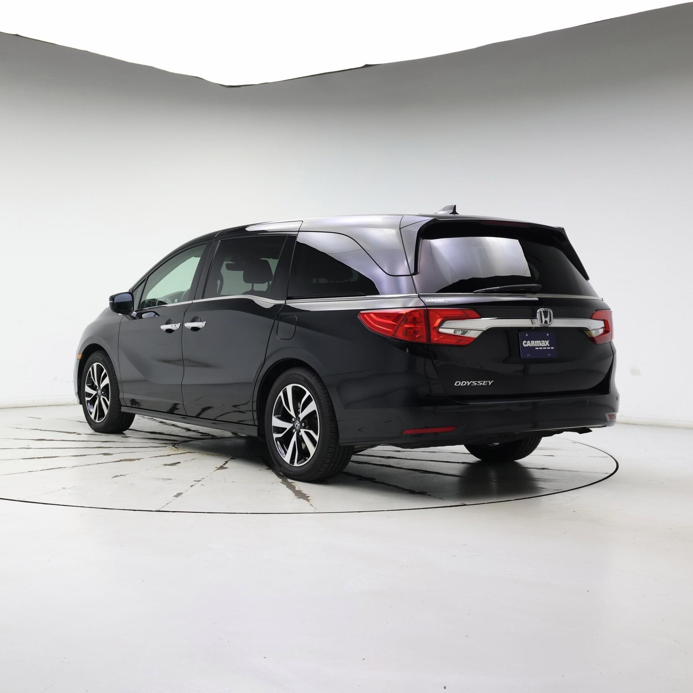 Thumbnail: 2018 Honda Odyssey - 2