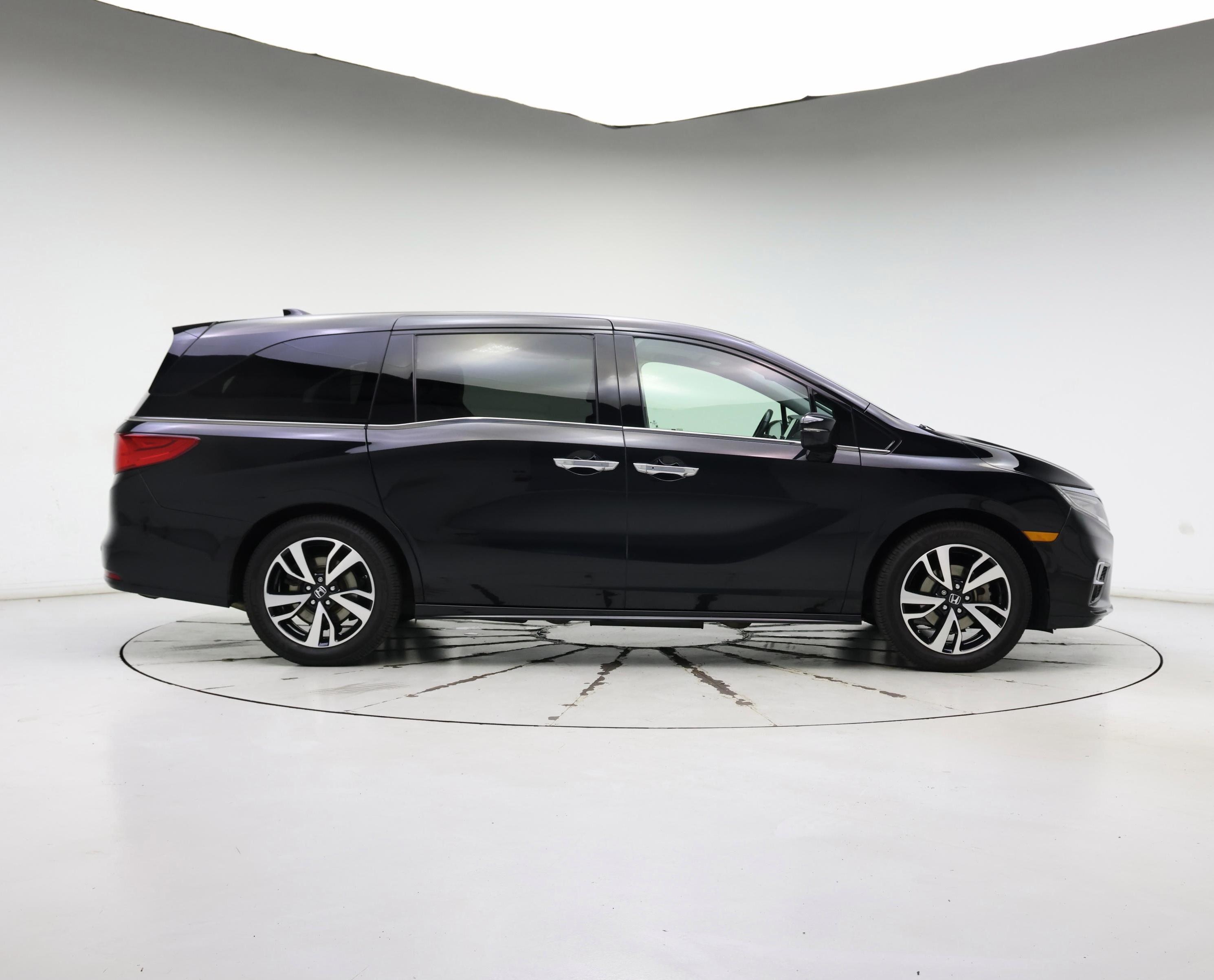 Thumbnail: 2018 Honda Odyssey - 7