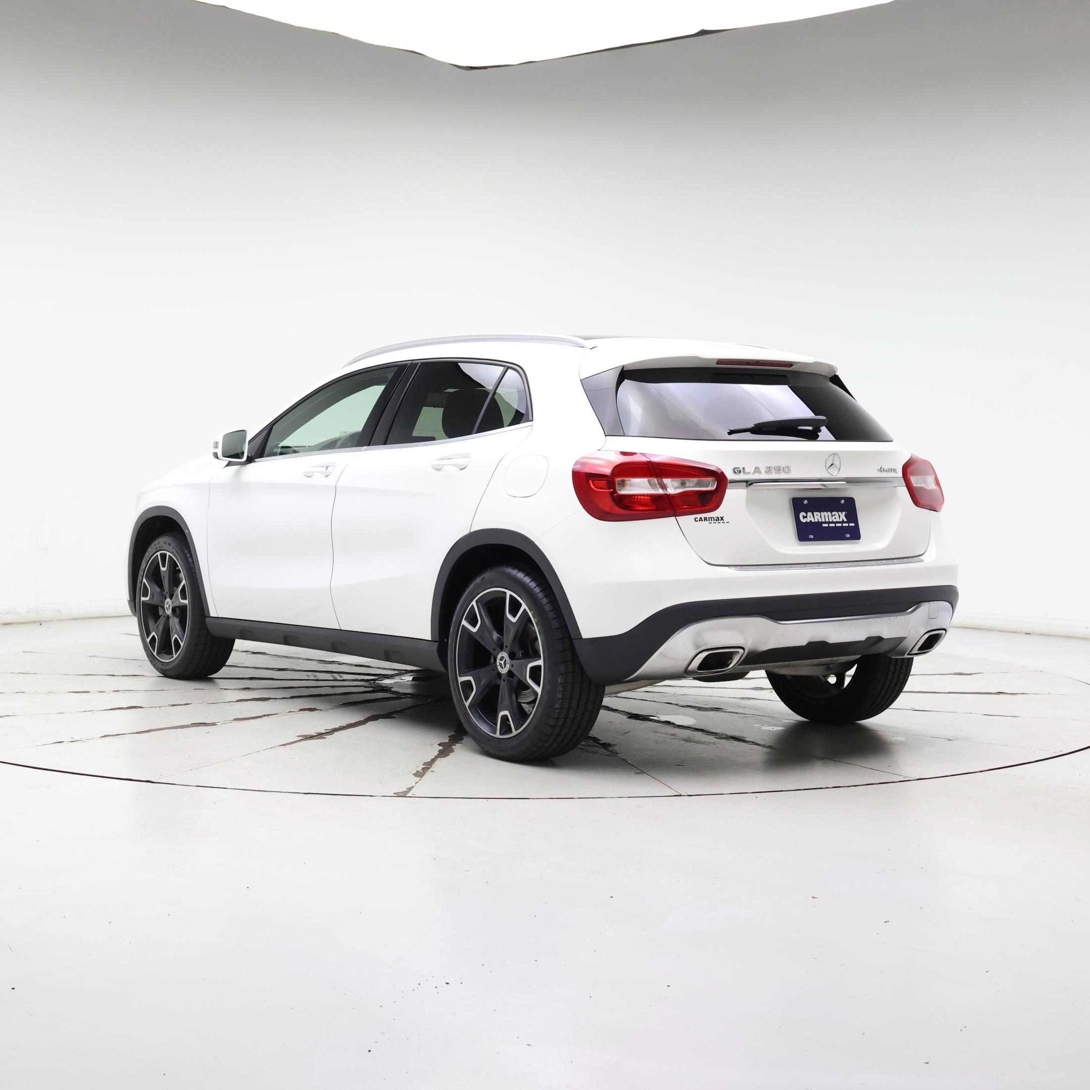 Thumbnail: 2020 Mercedes-Benz GLA - 2