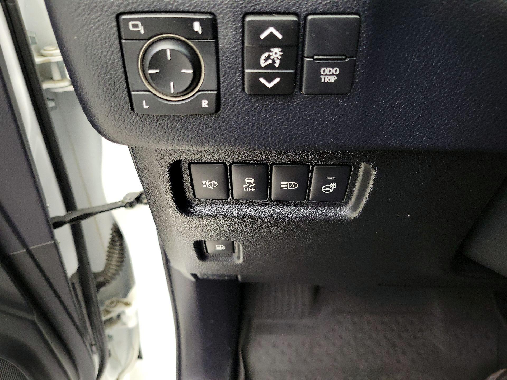 Thumbnail: 2021 Lexus GX - 13