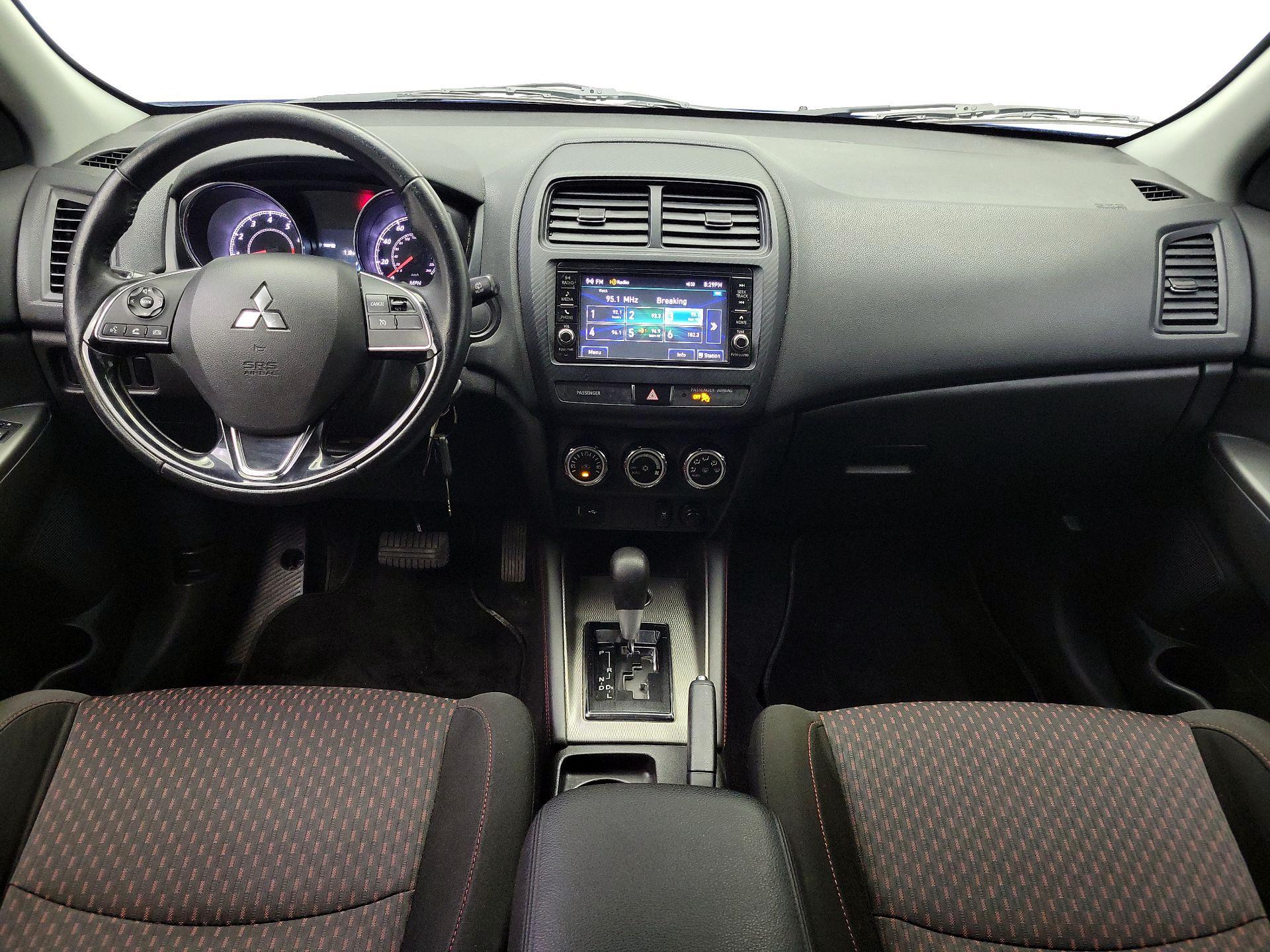 Thumbnail: 2018 Mitsubishi Outlander Sport - 9