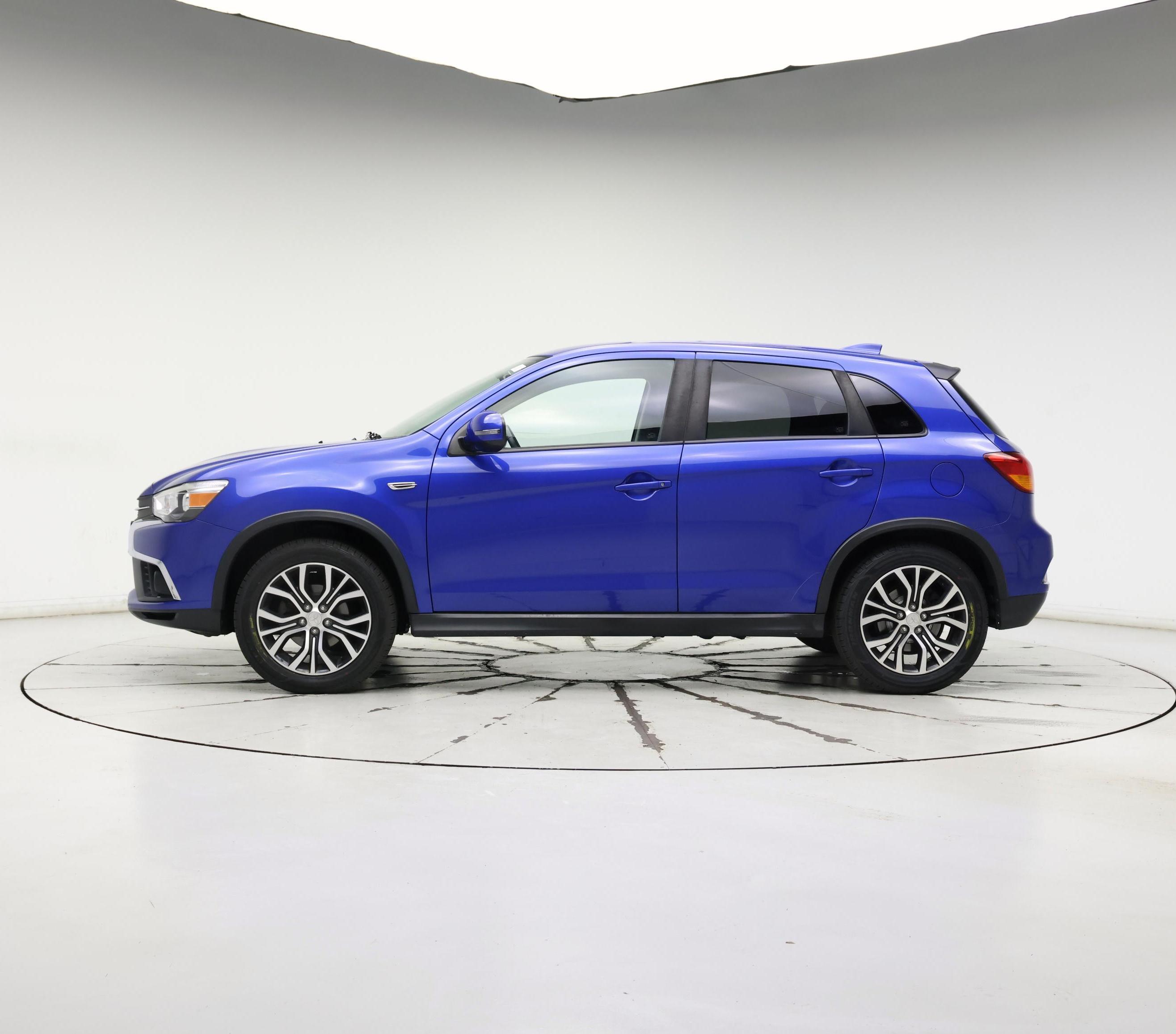 Thumbnail: 2018 Mitsubishi Outlander Sport - 3