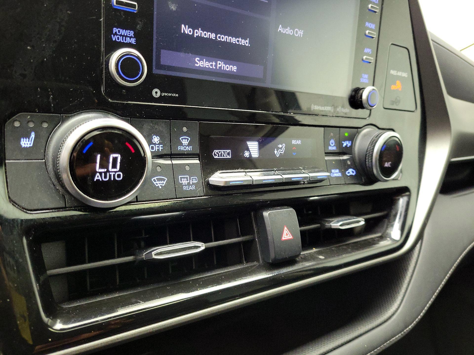 Thumbnail: 2021 Toyota Highlander - 15