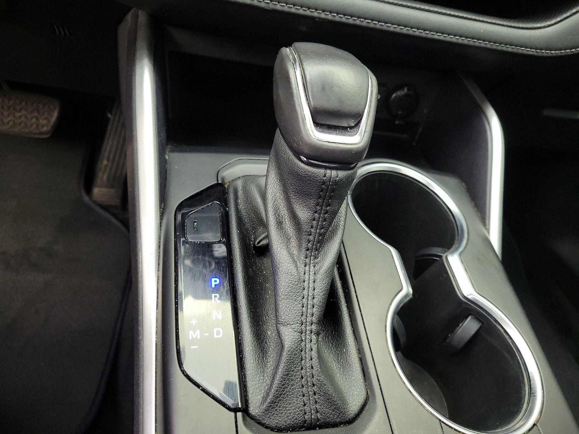 Thumbnail: 2021 Toyota Highlander - 16