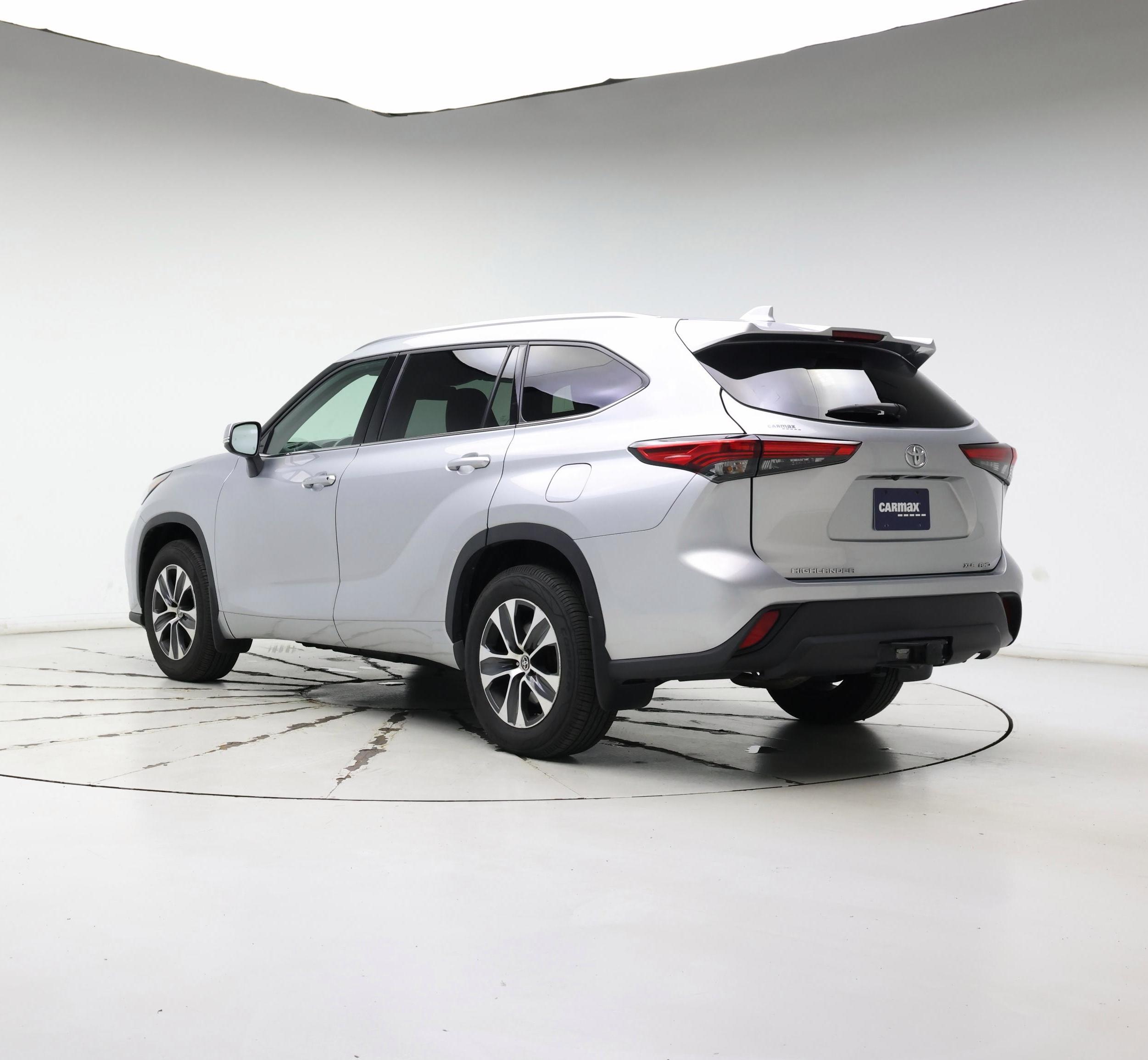 Thumbnail: 2021 Toyota Highlander - 2