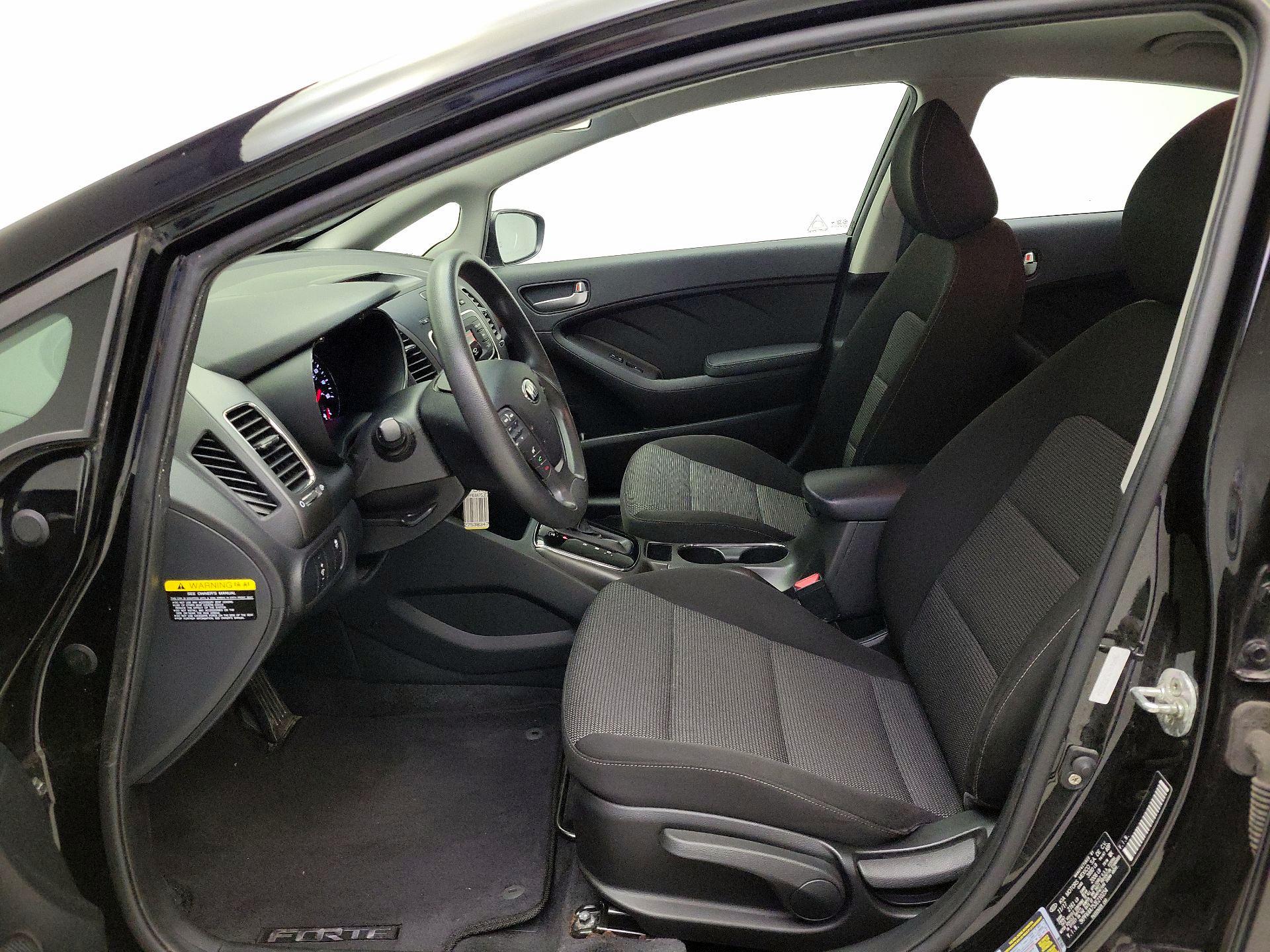 Thumbnail: 2018 Kia Forte - 11