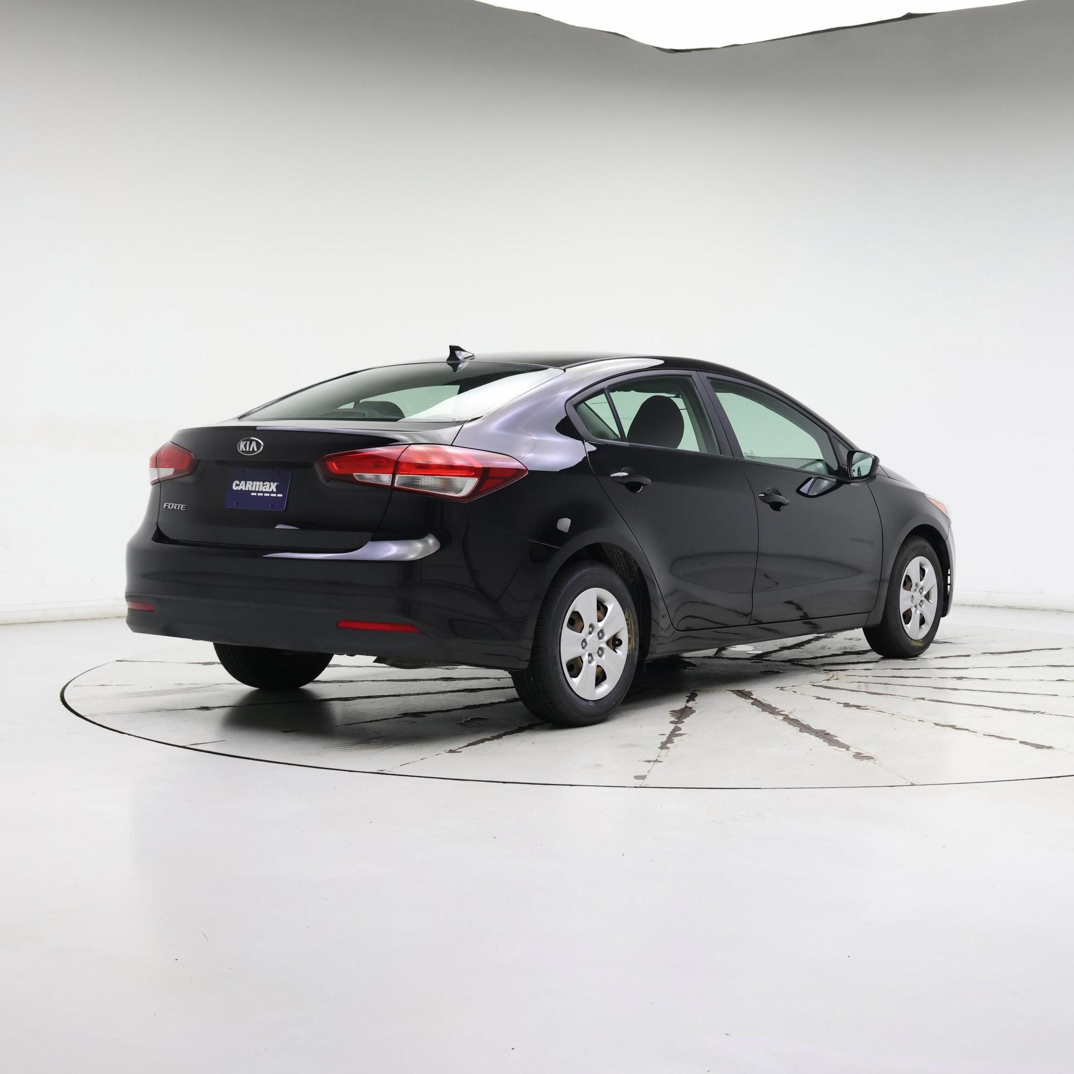 Thumbnail: 2018 Kia Forte - 8